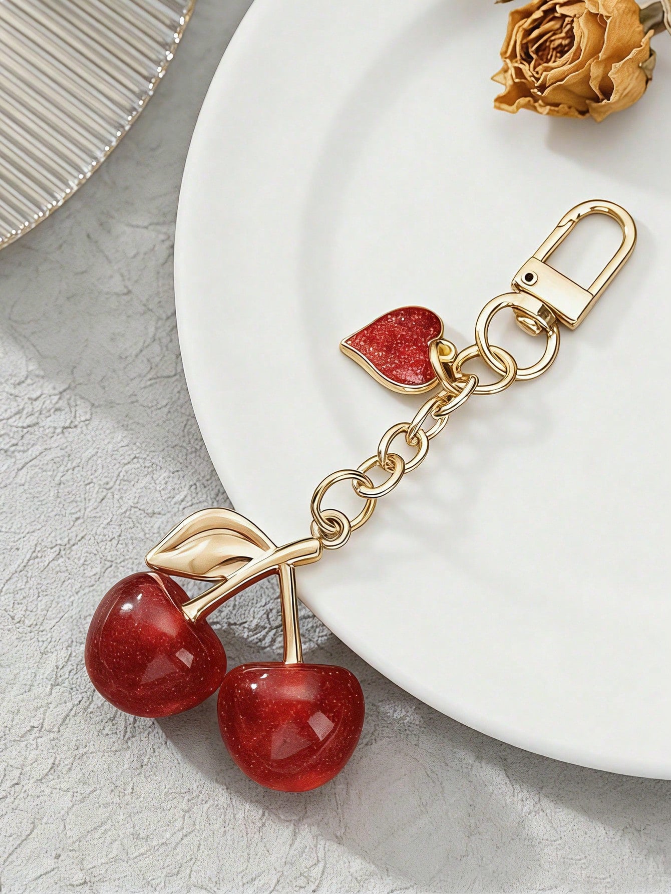 1pc Unique Shiny New Cherry-Shaped Pendant Keychain, Cherry-Shaped Buckle Decor Keychain, Suitable As Bag Accessory, Suitable For Women's Handbags And Accessories As Decoration, Car Keychain, Key Ring