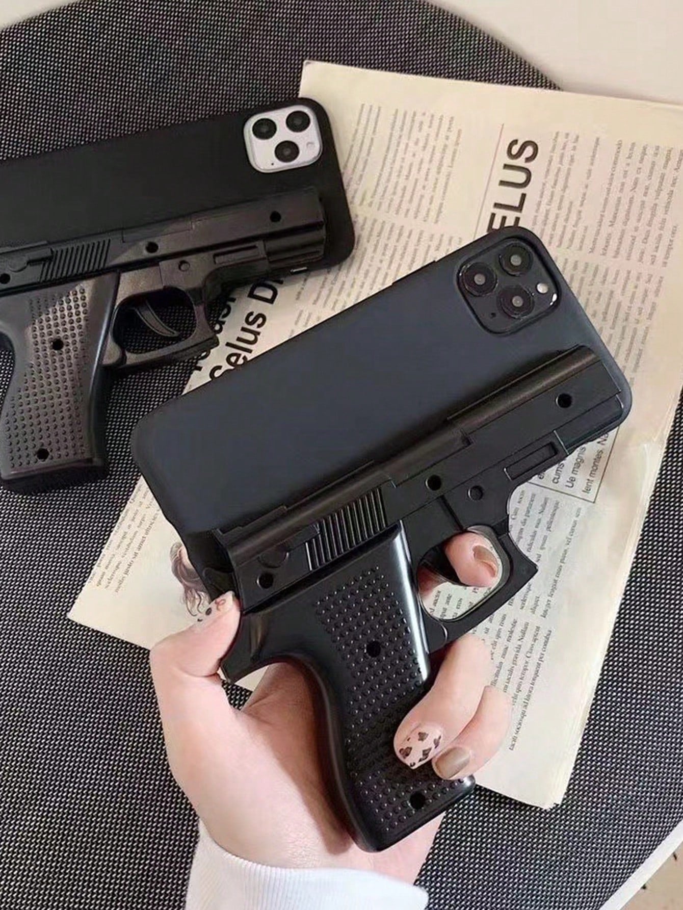Black 3D Asymmetrical Shaped Shockproof Funny Novelty Toy Gun Shaped Phone Case Protective Case Compatible With IPhone 16, 17/17 Pro/17 Pro Max, 15, 14, 13, 12, 11 Pro Max Birthday Gift Party Annivers