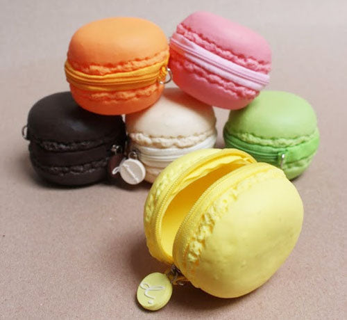 P!Q - Chocolate Macaron Coin Bag
