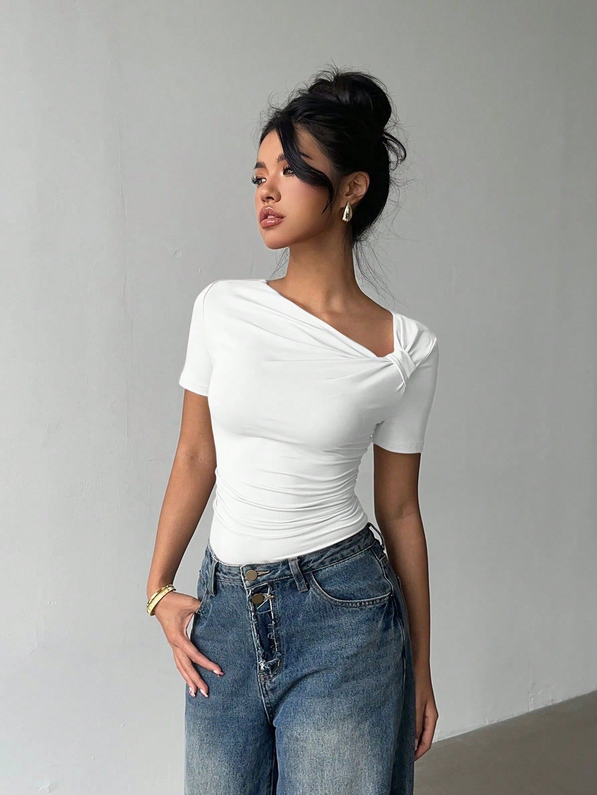Siren Gaze Chic Oblique Collar Short Sleeve T-Shirt, New Stylish Design Slim Fit Casual Top For Women, Summer White