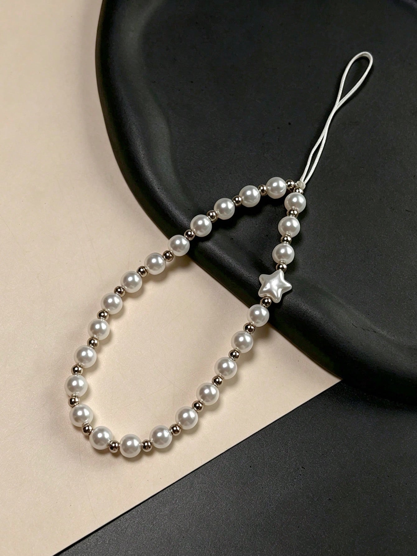 Translucent White Five-Pointed Star Soft Glow Pearl Thin Rope Phone Lanyard, Metal-Free Buckle Direct-Through Style Girl Star Pearl Short Wrist Chain, Minimalist Gentle Commute Anti-Loss Phone Wrist S