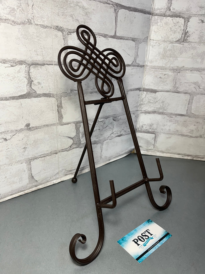 Triple Swirl Easel / Cookbook Holder