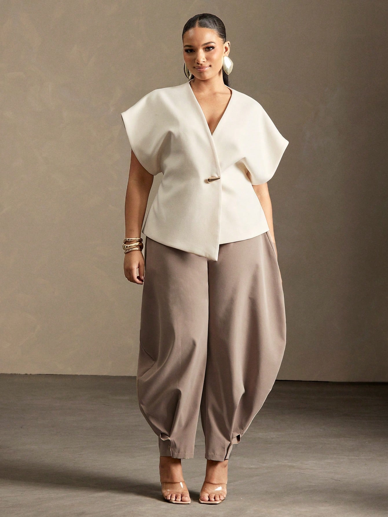 Vixey Solid Textured Woven Asymmetrical Hem Single Button Waistcoat Top