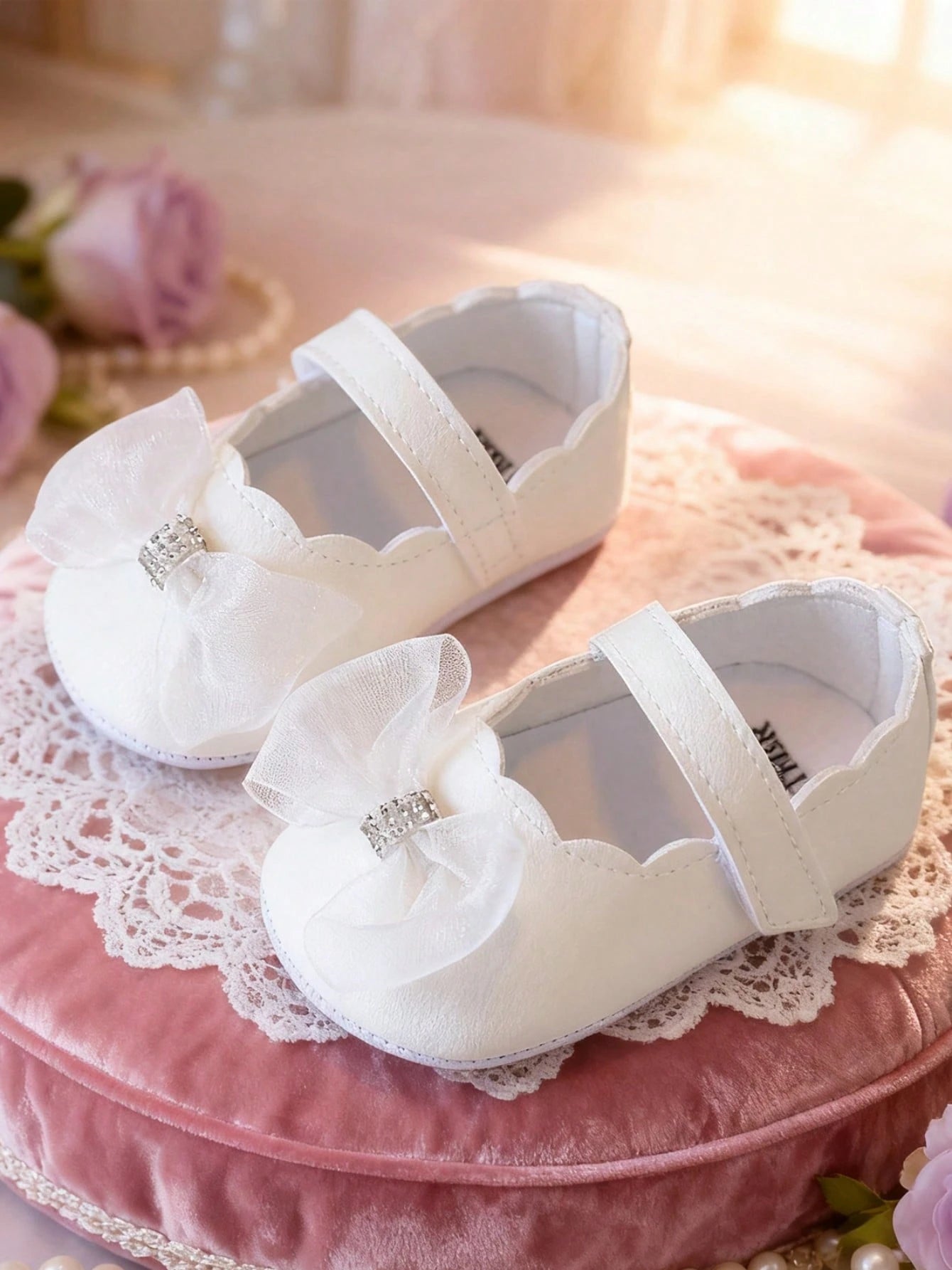 0-12 Months Baby Girls Shoes Soft Sole Non-Slip Hook And Loop Closure Bow First Walking Shoes Comfortable Indoor Outdoor Shoes