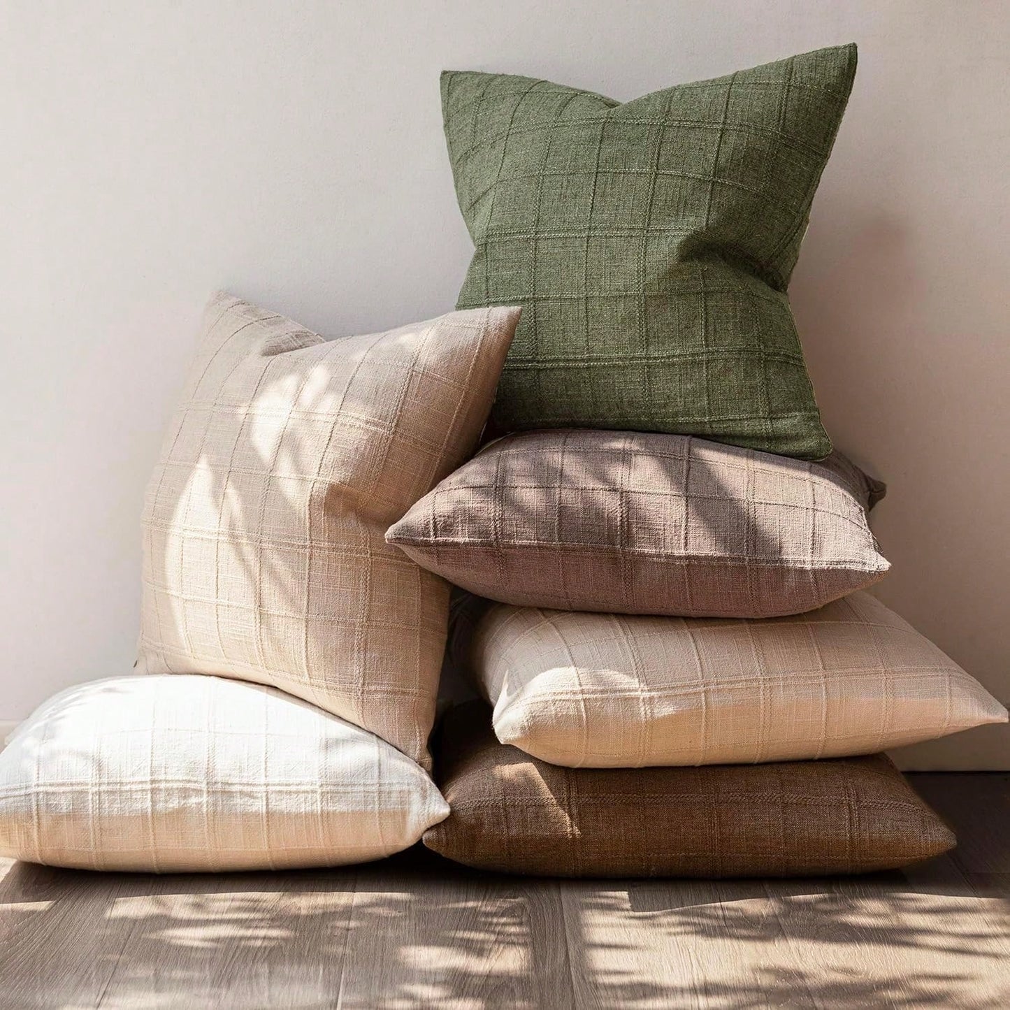 1/2pcs Sage Green (Without Filler) Classic Plaid Throw Pillow Cover, Fashionable Minimalist 3D Grid Style Vintage Texture Cushion Cover, Suitable For Home Sofa, Bedroom, Decor, Gift, Party, All Season