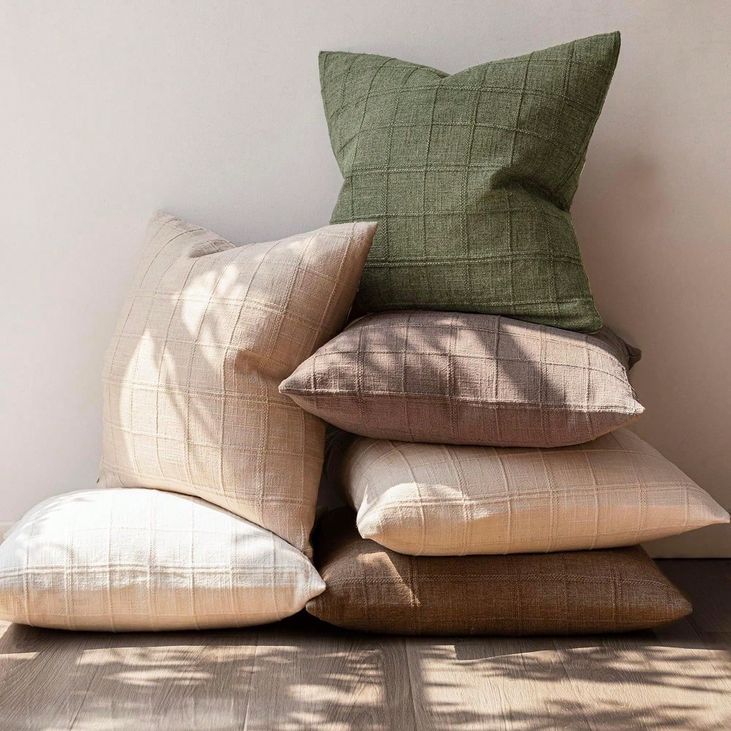 1/2pcs Sage Green (Without Filler) Classic Plaid Throw Pillow Cover, Fashionable Minimalist 3D Grid Style Vintage Texture Cushion Cover, Suitable For Home Sofa, Bedroom, Decor, Gift, Party, All Season