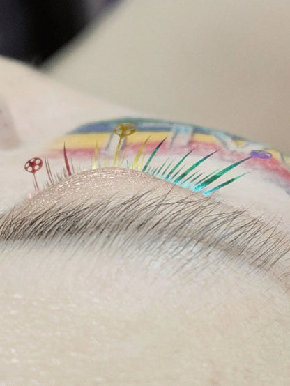 1 Box 6-Row 36pcs Segmented False Eyelashes, Exaggerated Colorful Stage Performance COSPLAY Football Theme Eyelashes, Football Cheerleading Support, Bar Game Watching, Festival Party, Laser Gradient S
