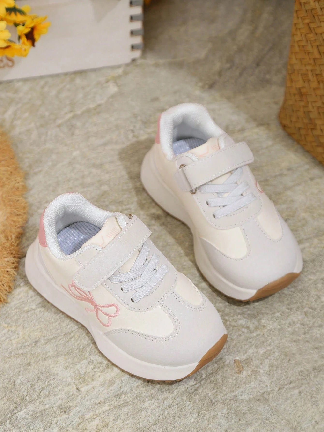 1 Pair New Kids Girls Cute Versatile Bowknot Chunky Sneakers, Casual Soft Sole White Shoes For Toddlers