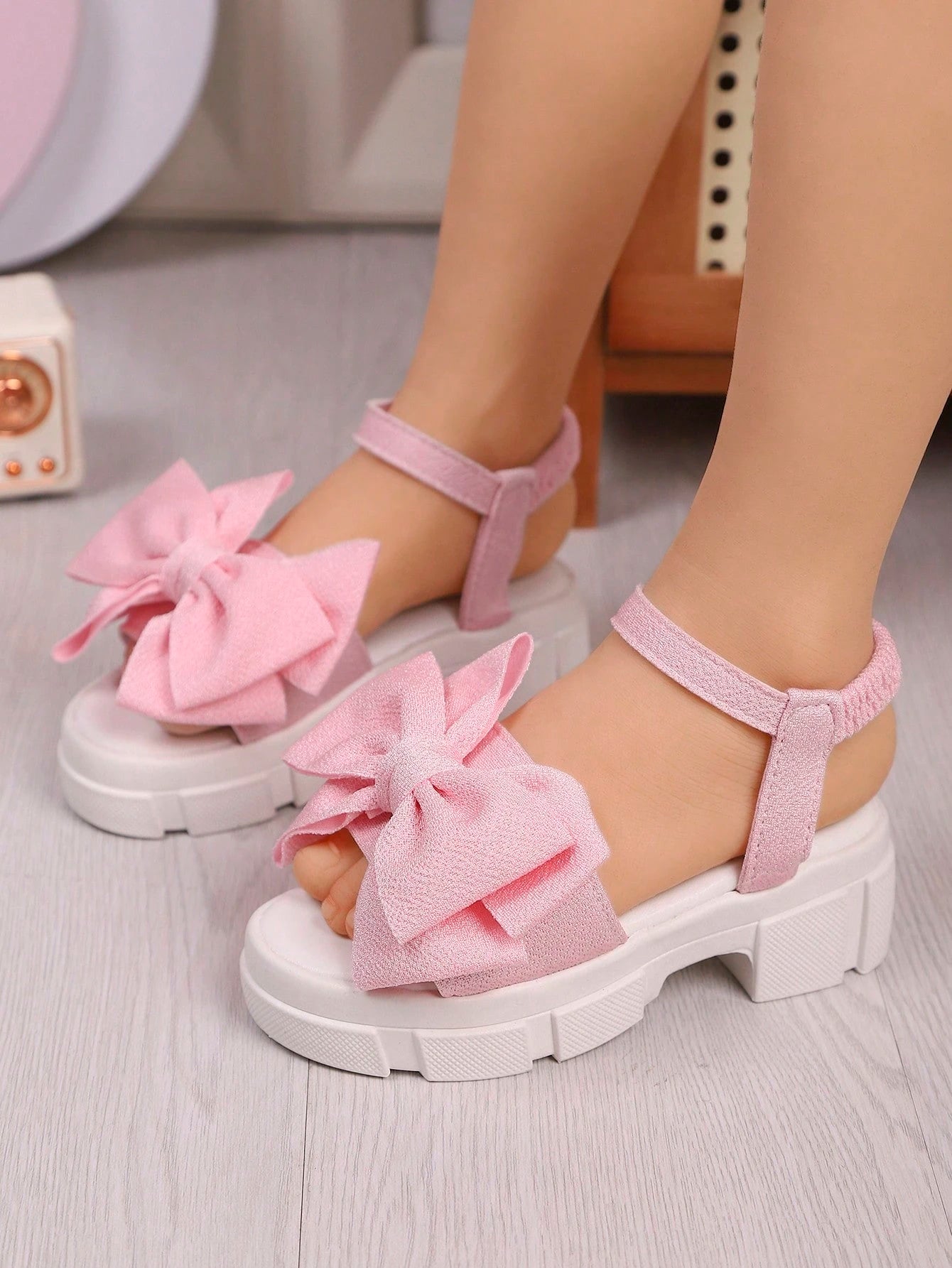 1 Pair New Summer Fashion High Heel Sandals, Designed For Girls, With Soft And Thick Soles, Decorated With Bow Tie. Lace-Up Design To Prevent Slipping Off. Suitable For Princesses Aged 3-15 To Wear On