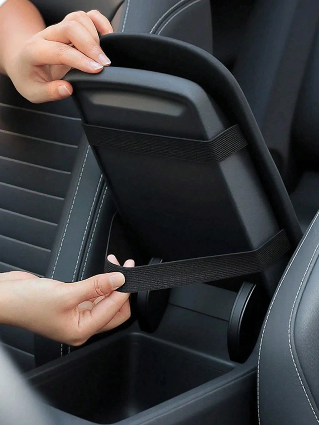 1 PC Black Thickened Fluffy Car Armrest Box Booster Mat, Center Armrest Mat, Car Armrest Cover, Armrest Box Mat