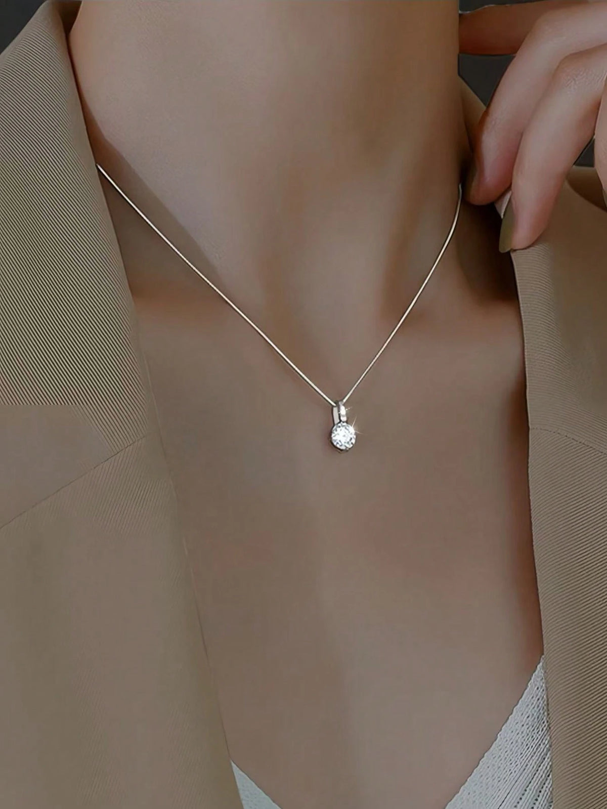 1 Piece Of Exquisite Women's Geometric Water Drop Clavicle Chain With Shiny Zirconia Sterling Silver Necklace Pendant Clavicle Chain Hypoallergenic Jewelry Valentine's Day Gift