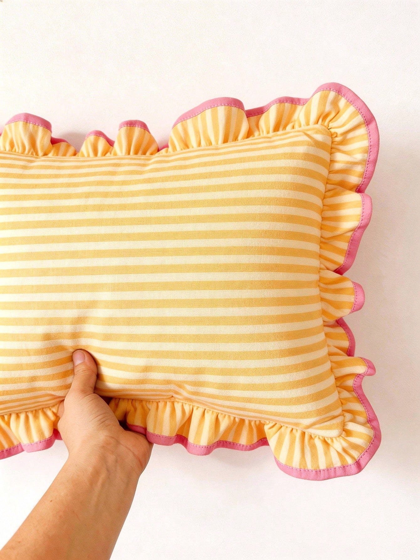 1 Piece, Pink Striped Pillow Cover, Ruffle Trim, Contrasting Colors, College Style, Pastoral Style Waist Pillowcase, Sofa Dormitory Room Decoration