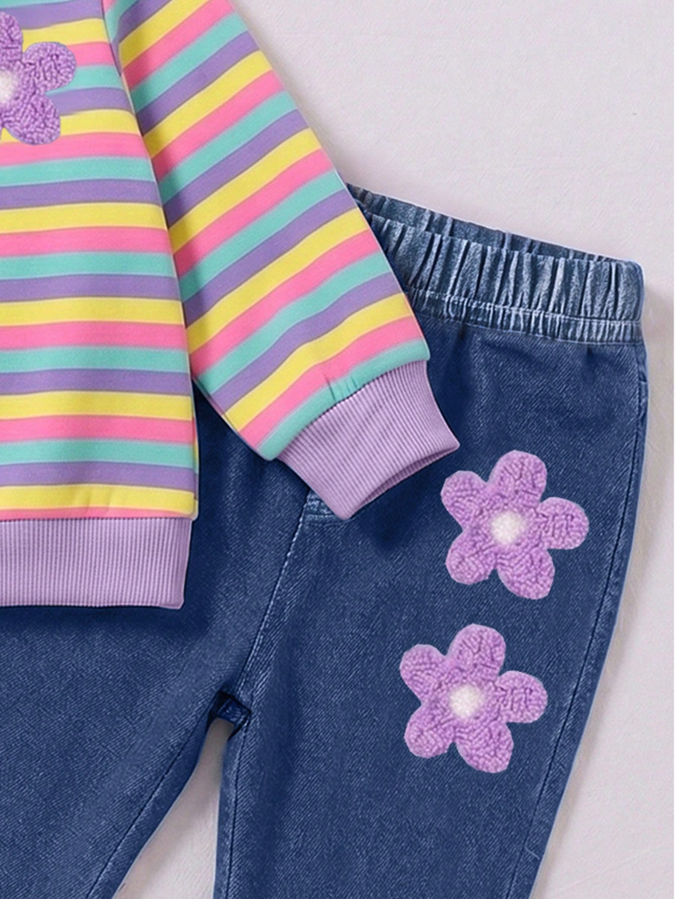 1 Set Baby Girl Sweet Cute Fashion Striped Pattern Print Crew Neck Sweatshirt With Matching Print Pattern Flare Pants Long Pants Outfit, Suitable For Autumn/Winter Daily Wear And Outings