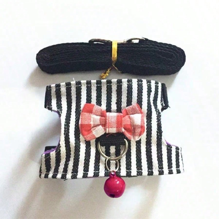 1 Set Pet Harness & Leaf Decor Outfit, With Bow Tie & Bell, Suitable For Guinea Pigs, Hamsters, Mice, Squirrels And Other Pets For Outdoor Walking, Vest