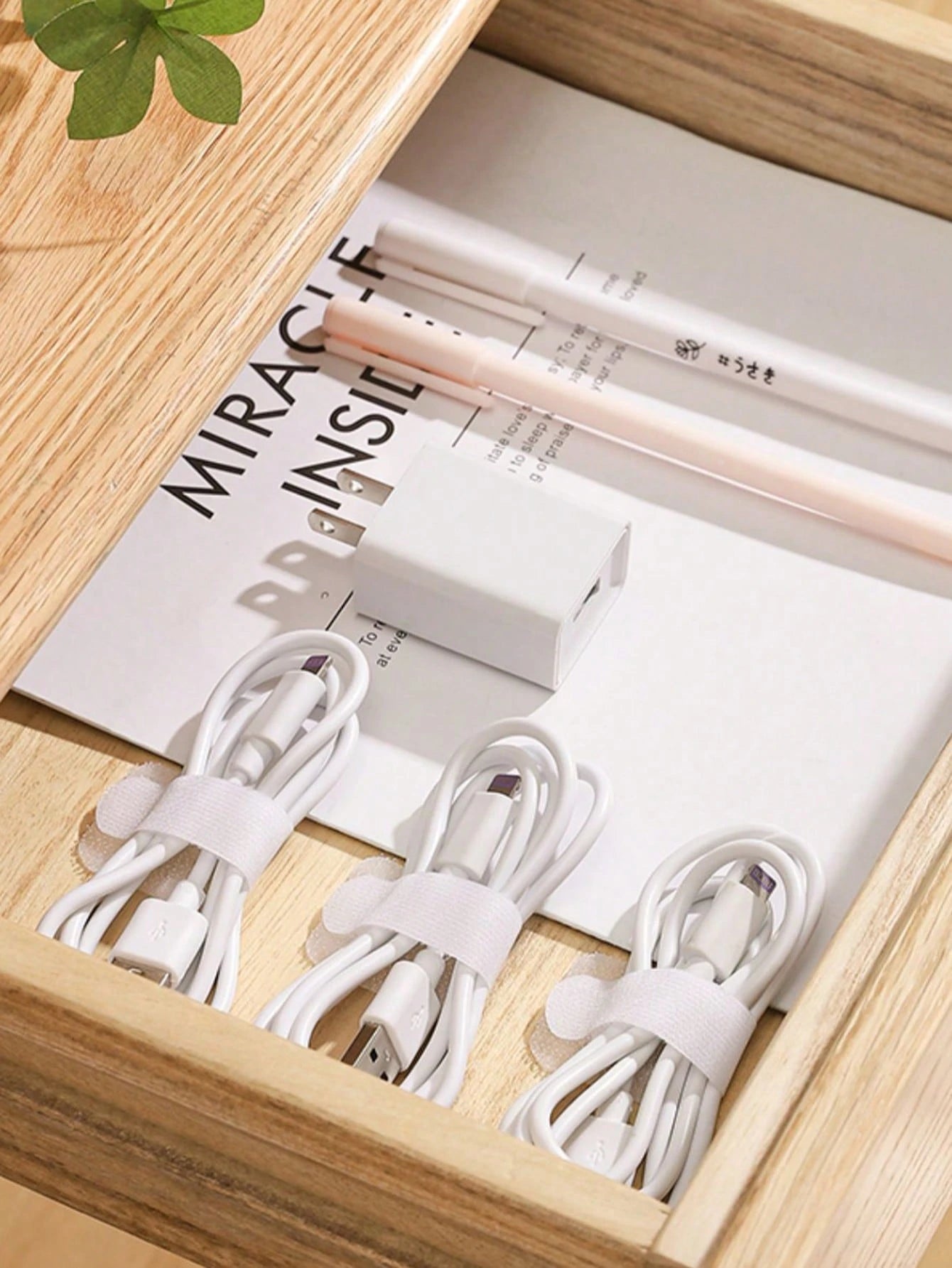 10pcs Data Cable Clip