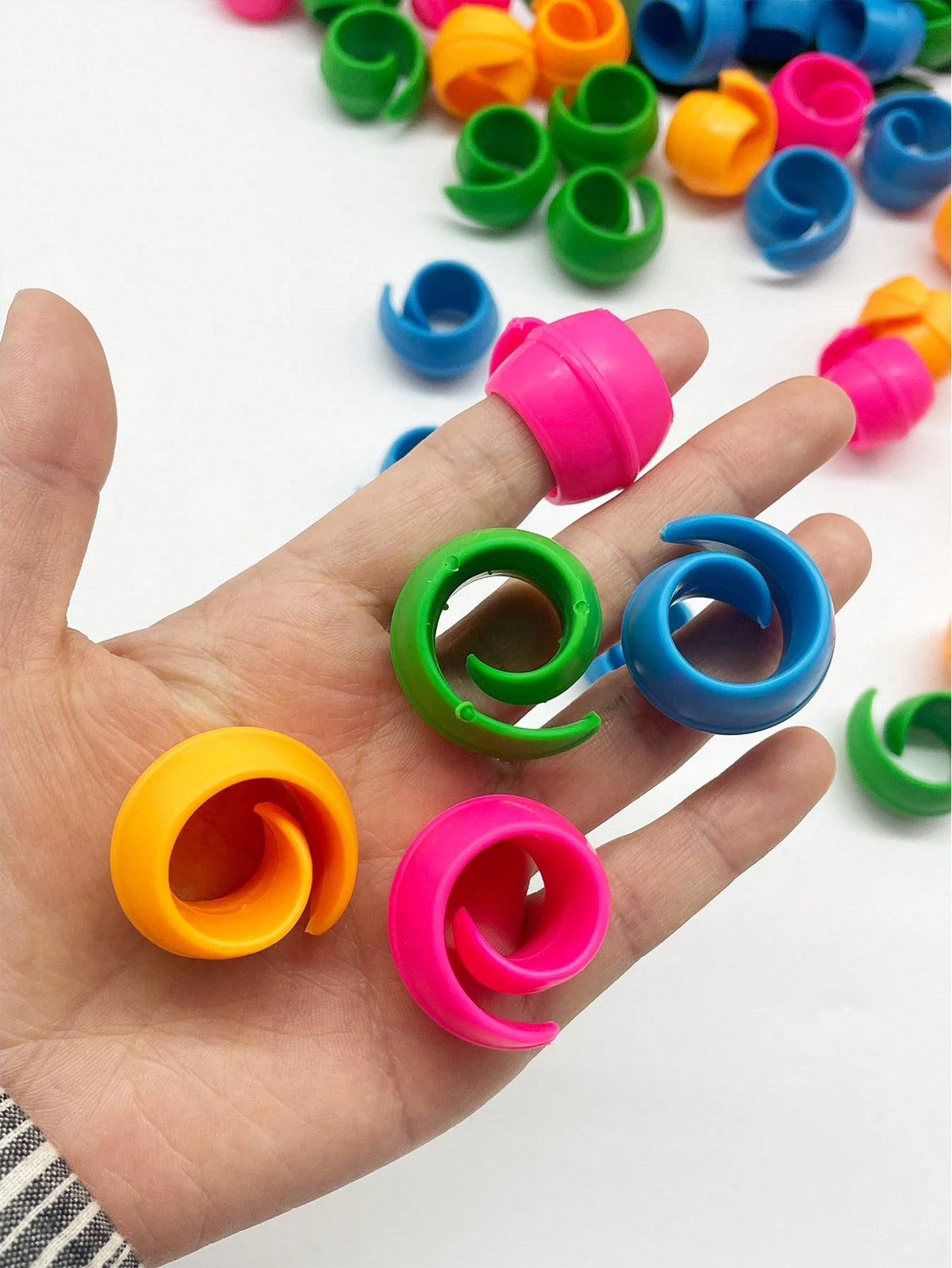 10pcs Silicone Thread Spool Huggers, Reusable Thread End Fixation Spool Caps, Colorful Spool Protectors, Available In Blue, Rose Red, Green, Orange, Suitable For Sewing Machines, Embroidery Machines A