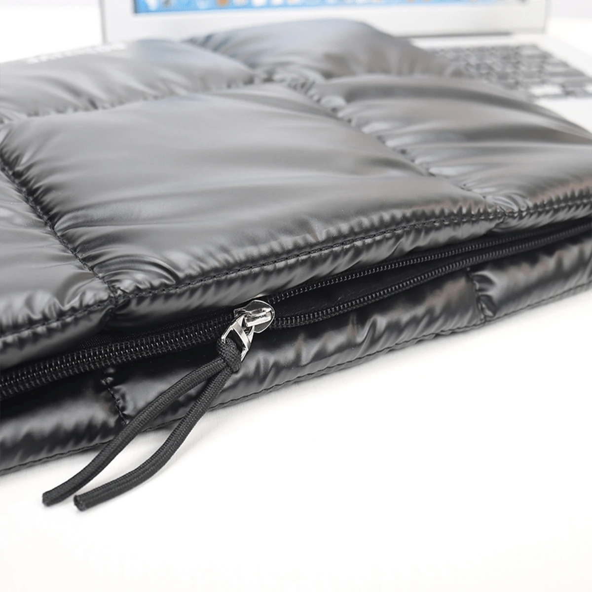 11-16 Inch Puffy Laptop Sleeve, Quilted Metallic Black/Silver Protective Case For 11",13-14", 15-16" Chromebook PC Notebook, Laptop Cover Bag