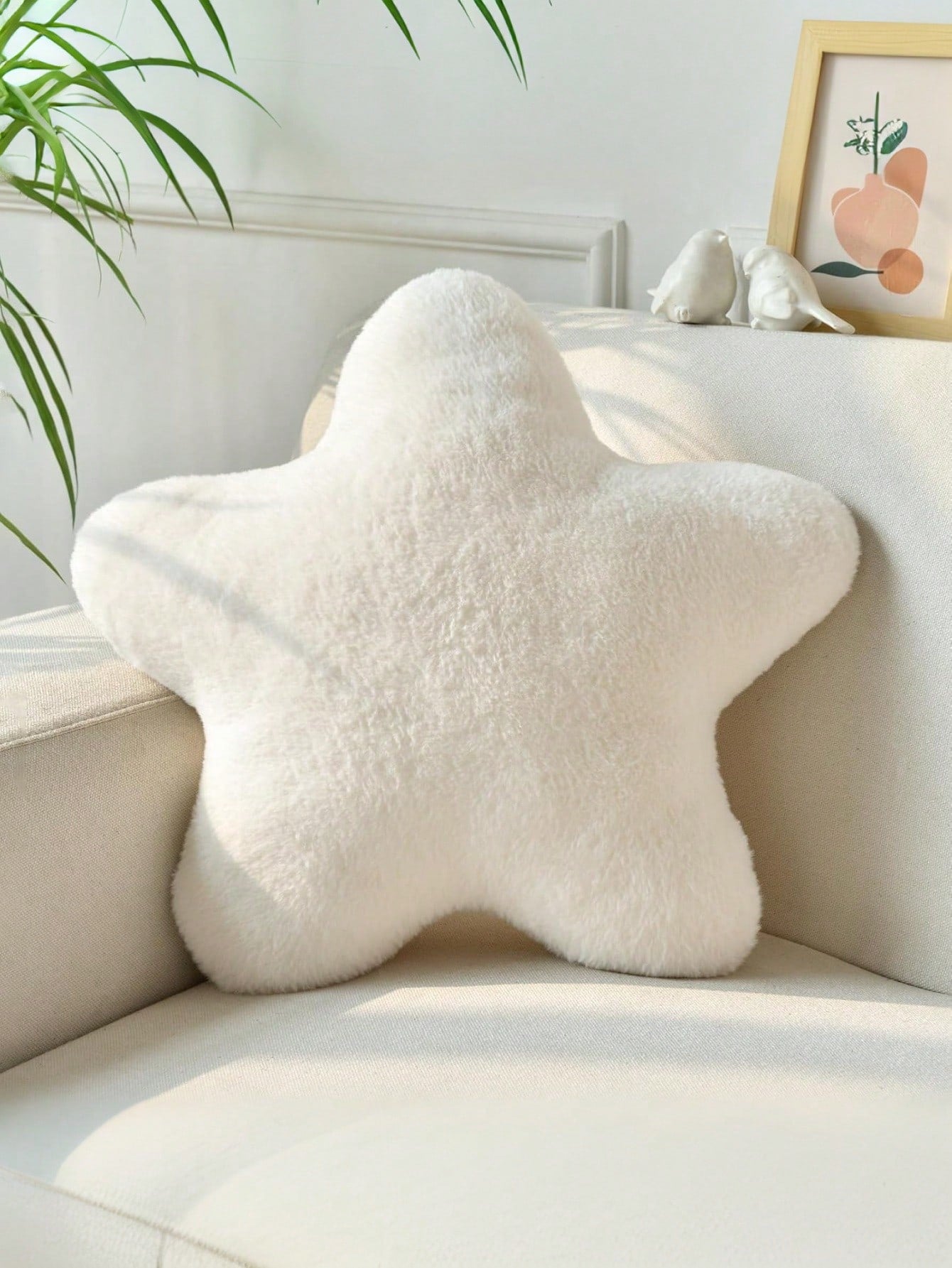 11.81"/15.74" Cute Star Shaped Throw Pillow, Soft Faux Fur Material, Christmas Home Decor For Sofa, Bedroom, Living Room, Great Christmas Gift For Family And Friends