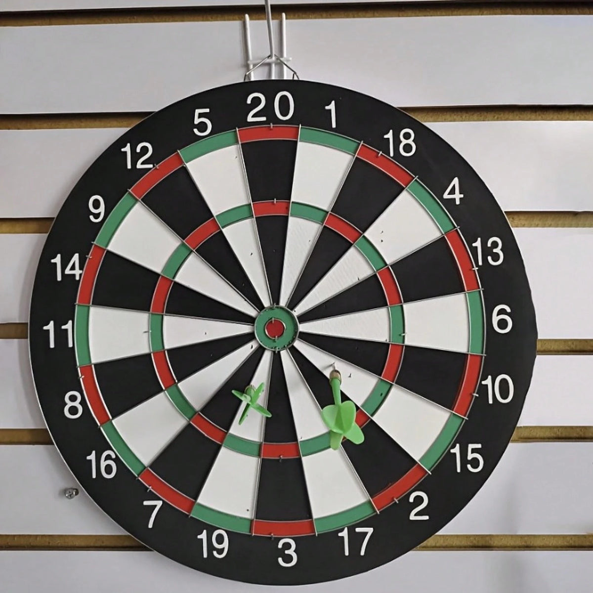 17-Inch Dart Board Set With 6 Darts, Durable EVA Material, Suitable Indoor/Outdoor Use, Family Gatherings & Casual Games