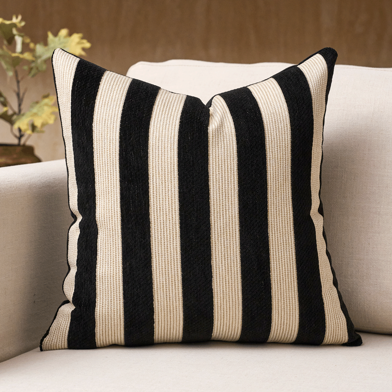 1pc/2pcs Black & White Striped Chenille Decorative Throw Pillow Cover, Soft Modern Abstract Bohemian Style Cushion Case For Sofa, Bedroom, Living Room, Suitable For All Seasons, Also As Gift