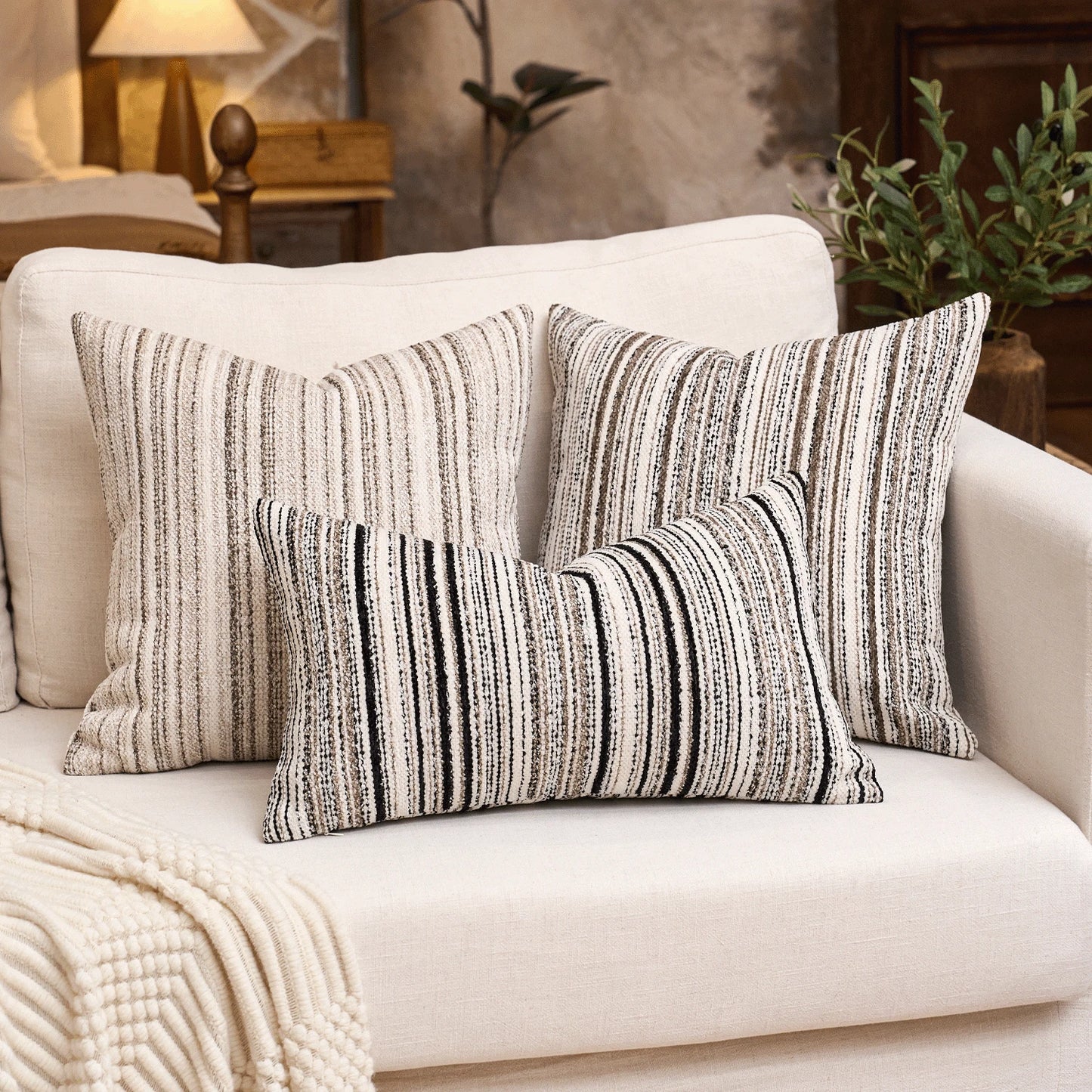 1pc/2pcs Luxury Chenille Striped Decorative Throw Pillow Cover, Without Pillow Insert, Black & Beige Boucle Texture, Square Shape, Suitable For Sofa, Living Room, Bedroom, Farmhouse, Also As Gift