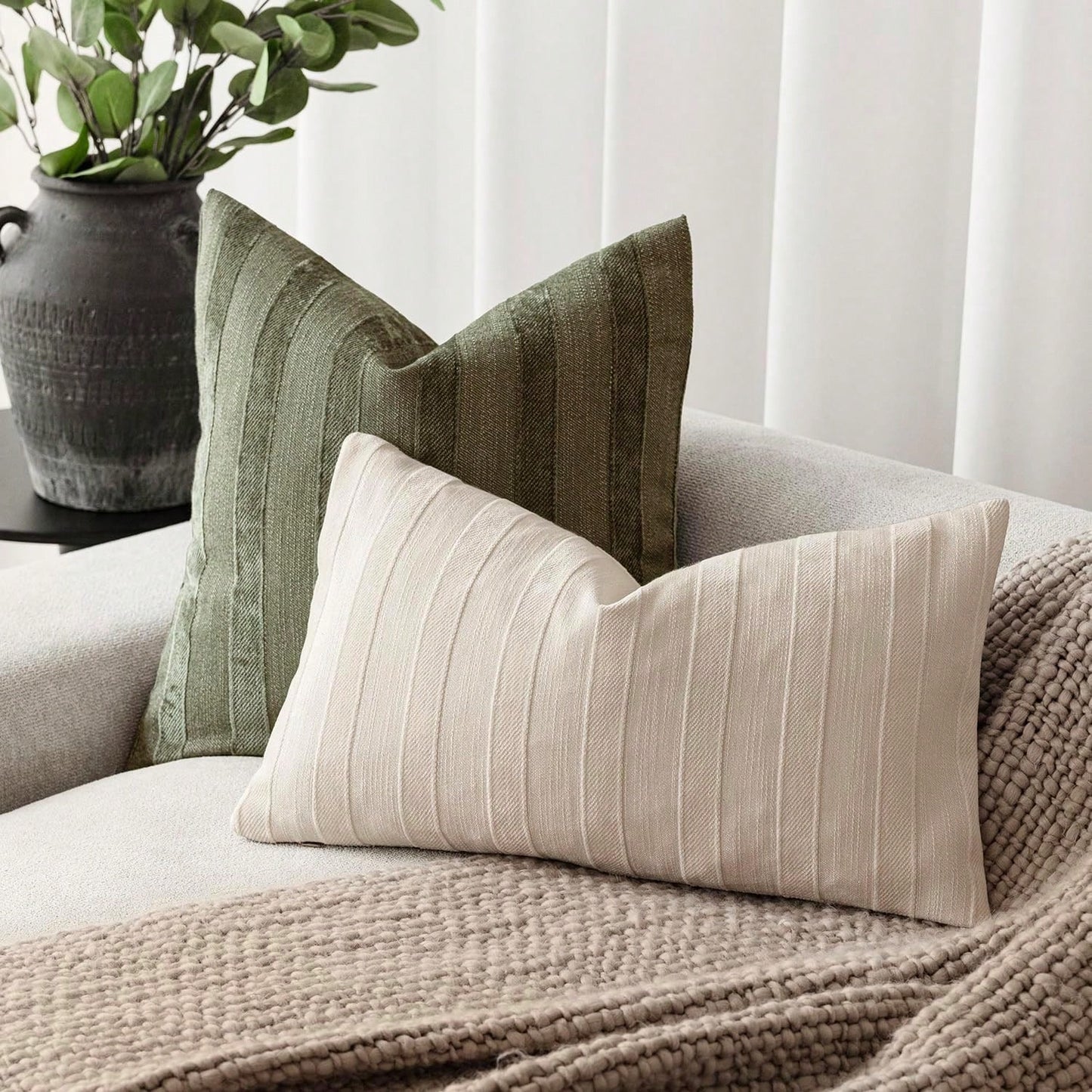1pc/2pcs Olive Green 3D Striped Throw Pillow Cover (Pillow Insert Not Included), Modern Fashionable Soft Chenille And Faux Linen Blend Dual-Tone Striped Comfortable Cushion Cover, Suitable For Home So