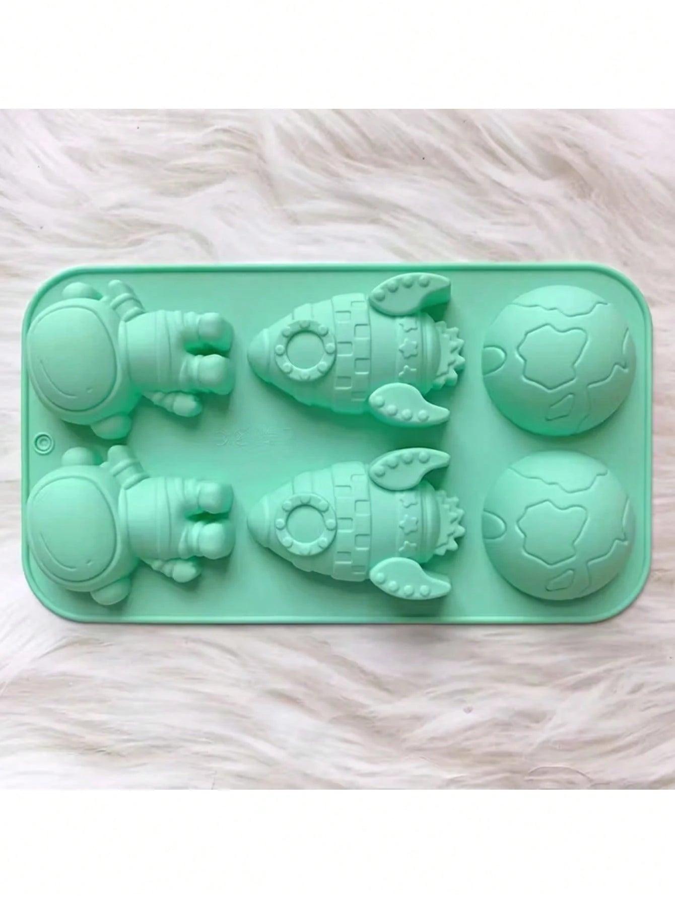 1pc 6-Cavity Silicone Rocket Astronaut Shaped Soap Mold, Epoxy Resin Mold, Candle Mold, Soap Mold, Clay Mold, Plaster Resin Crafting Mold, For DIY Decoration, Suitable For Halloween, Christmas And New