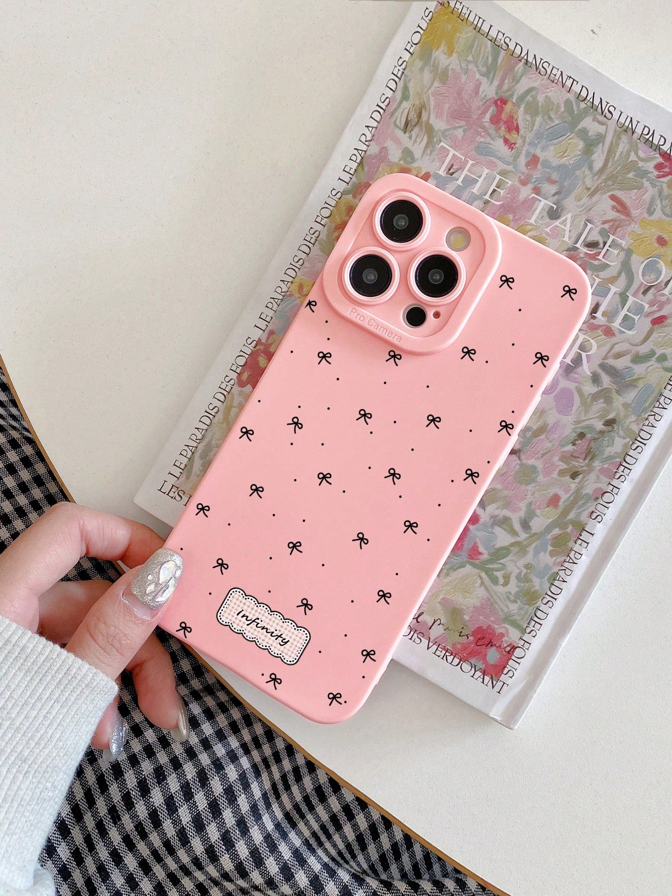 1pc Aesthetic Coquette All-Over Print Mini Bow & Infinit Letter Label Pink Phone Case, Ins Korean Style Soft Girl Healing Vibe Matte Soft Shell, Pink Bow Phone Case, Coquette Pure Girl Style Protectiv