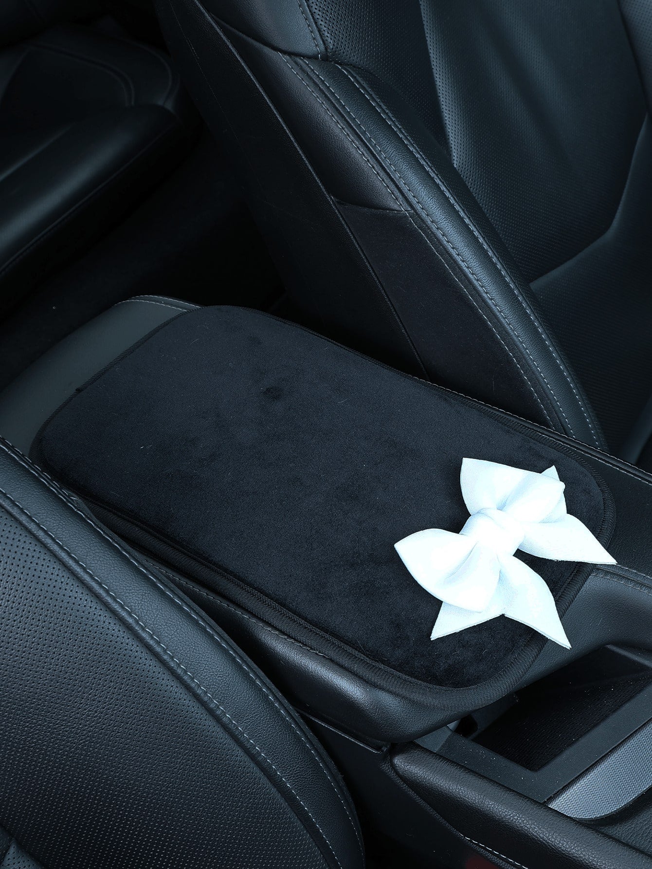 1pc Bowknot Decor Car Armrest Box Pad, Creative Non-Slip Center Console Seat Cover, Women's Car Accessories