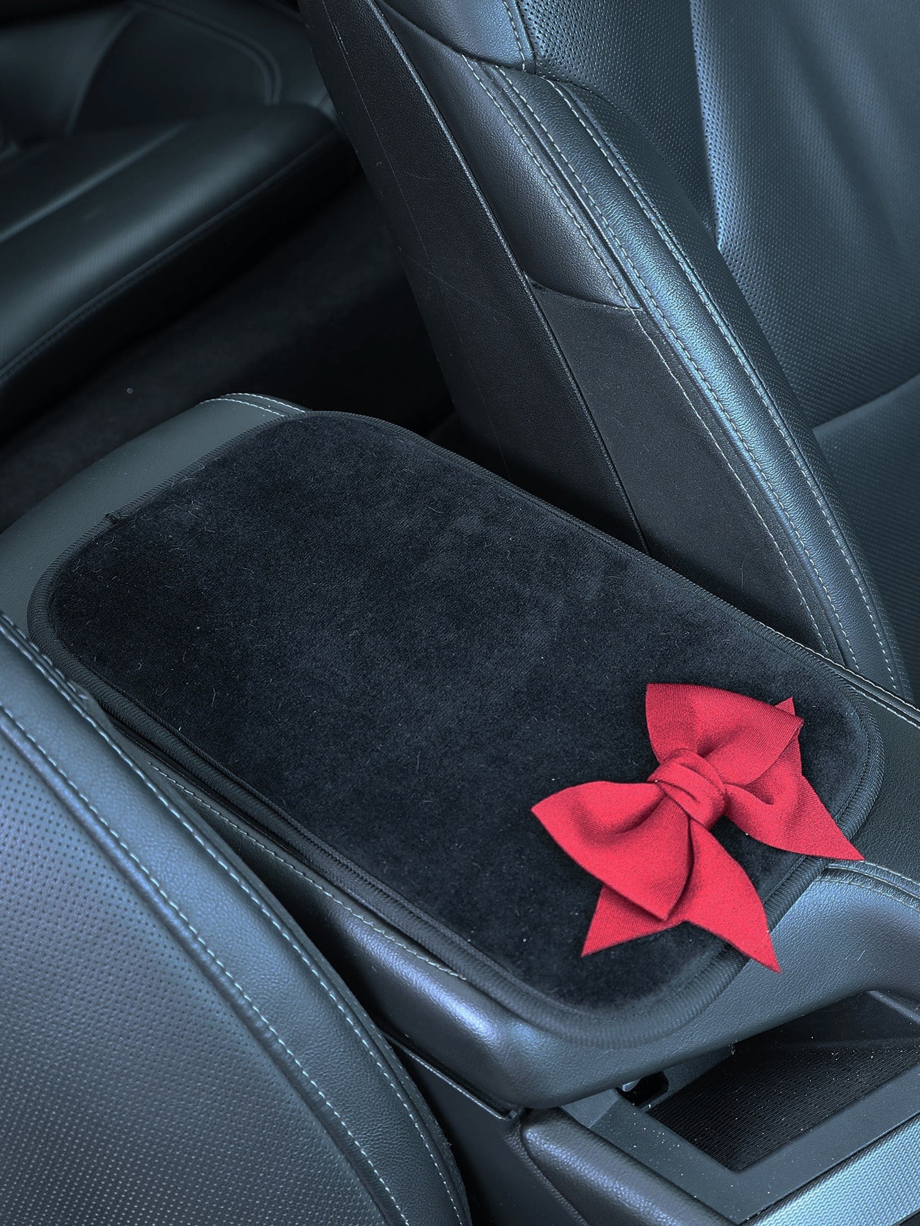 1pc Bowknot Decor Car Armrest Box Pad, Creative Non-Slip Center Console Seat Cover, Women's Car Accessories