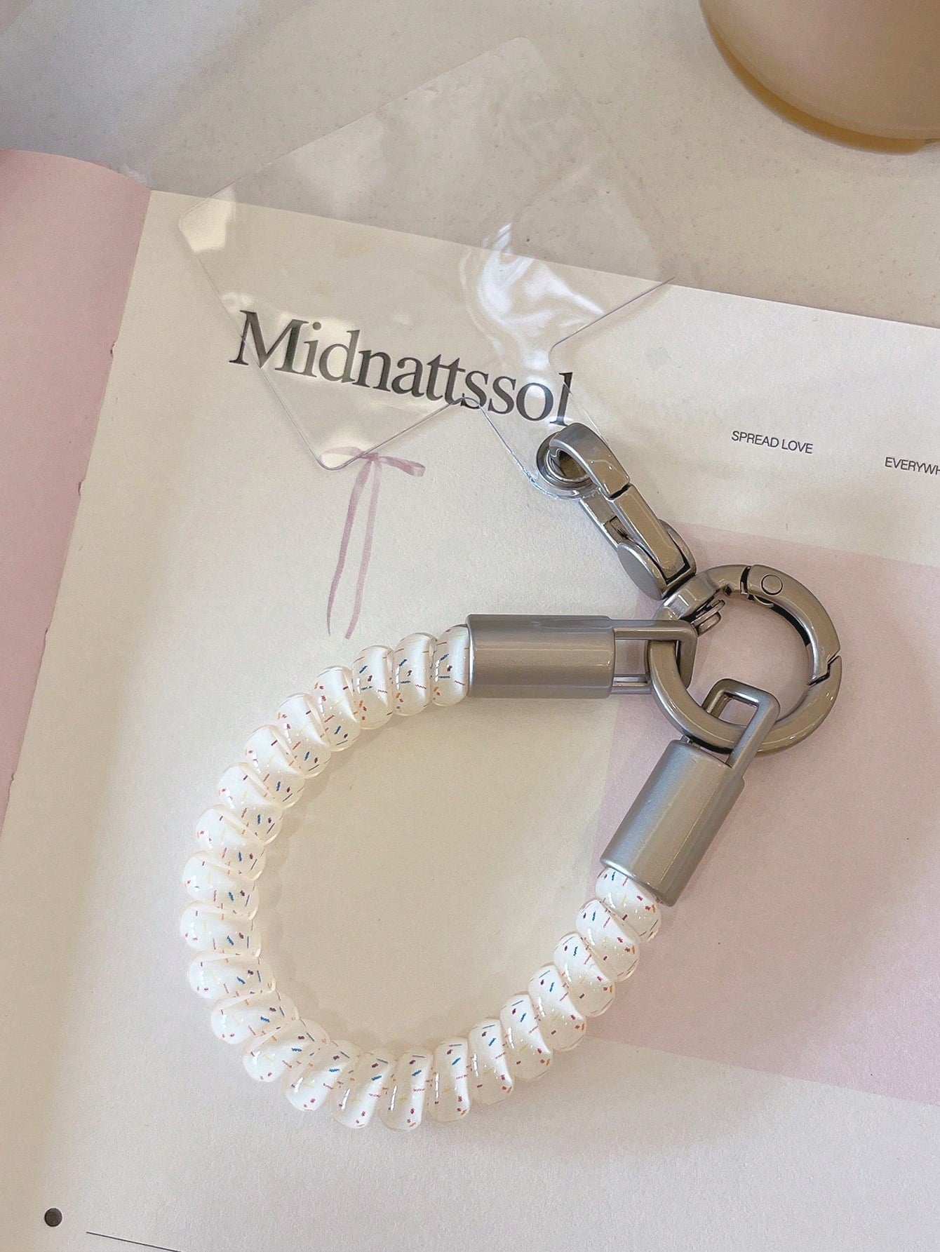 1pc Colorful Spiral Phone Lanyard Finger Rope Wrist Strap Short Phone Chain Outdoor Anti-Loss Keychain Camera Strap