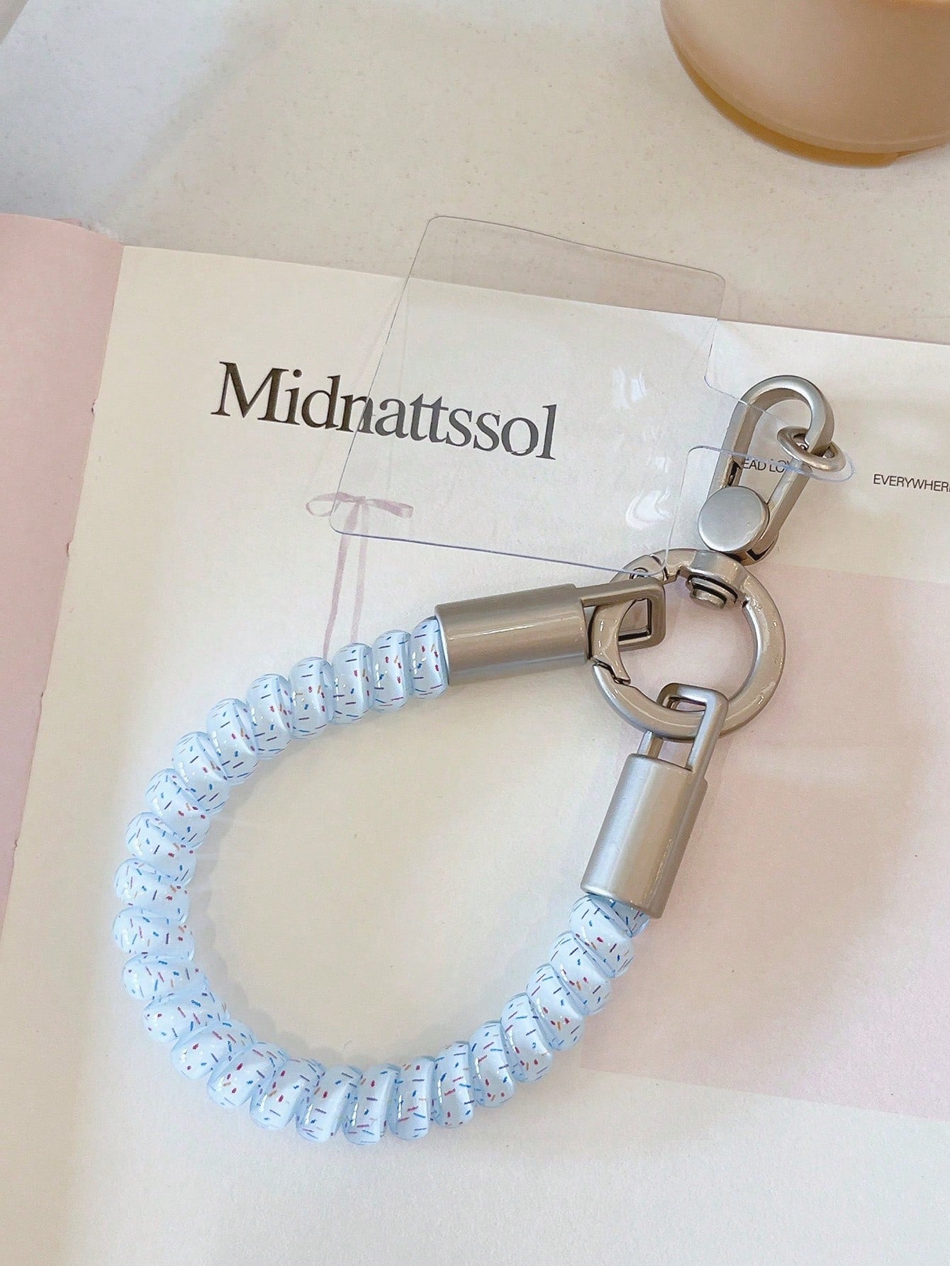 1pc Colorful Spiral Phone Lanyard Finger Rope Wrist Strap Short Phone Chain Outdoor Anti-Loss Keychain Camera Strap