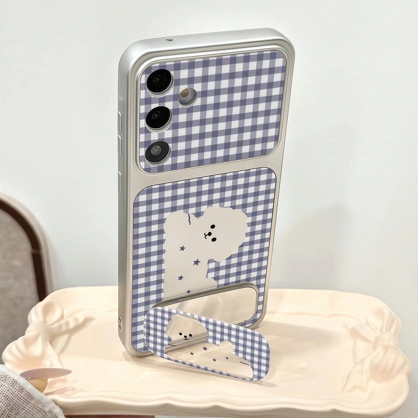 1pc Corning Skin Spray Metal Paint Lens Distinction Large Window Full Coverage Soft Phone Case With Blue Plaid Puppy Pattern And 1pc Mirror Stand, Compatible With IPhone 7/8/11/X/12/13/14/15/16/17 Ser