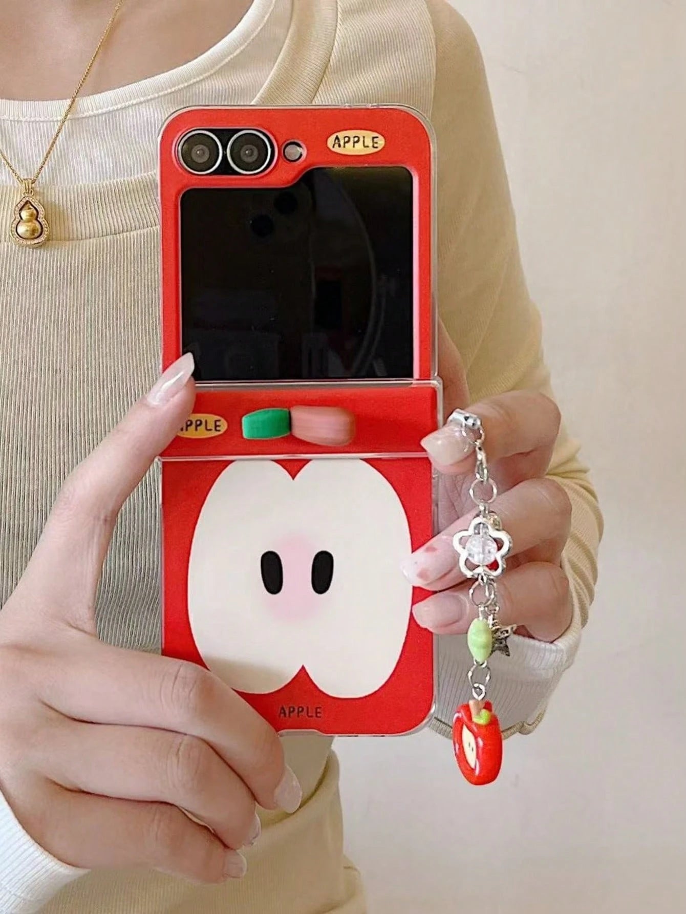 1PC Fashionable And Cute Apple Avocado Carrot Element Foldable Phone Case, Paired With Same Color Accessories, Suitable For: SamsungGalaxy Zflip 4/Zflip 5/Zflip 6/Zflip 7/OPPO Find N2 Flip/OPO Find N3