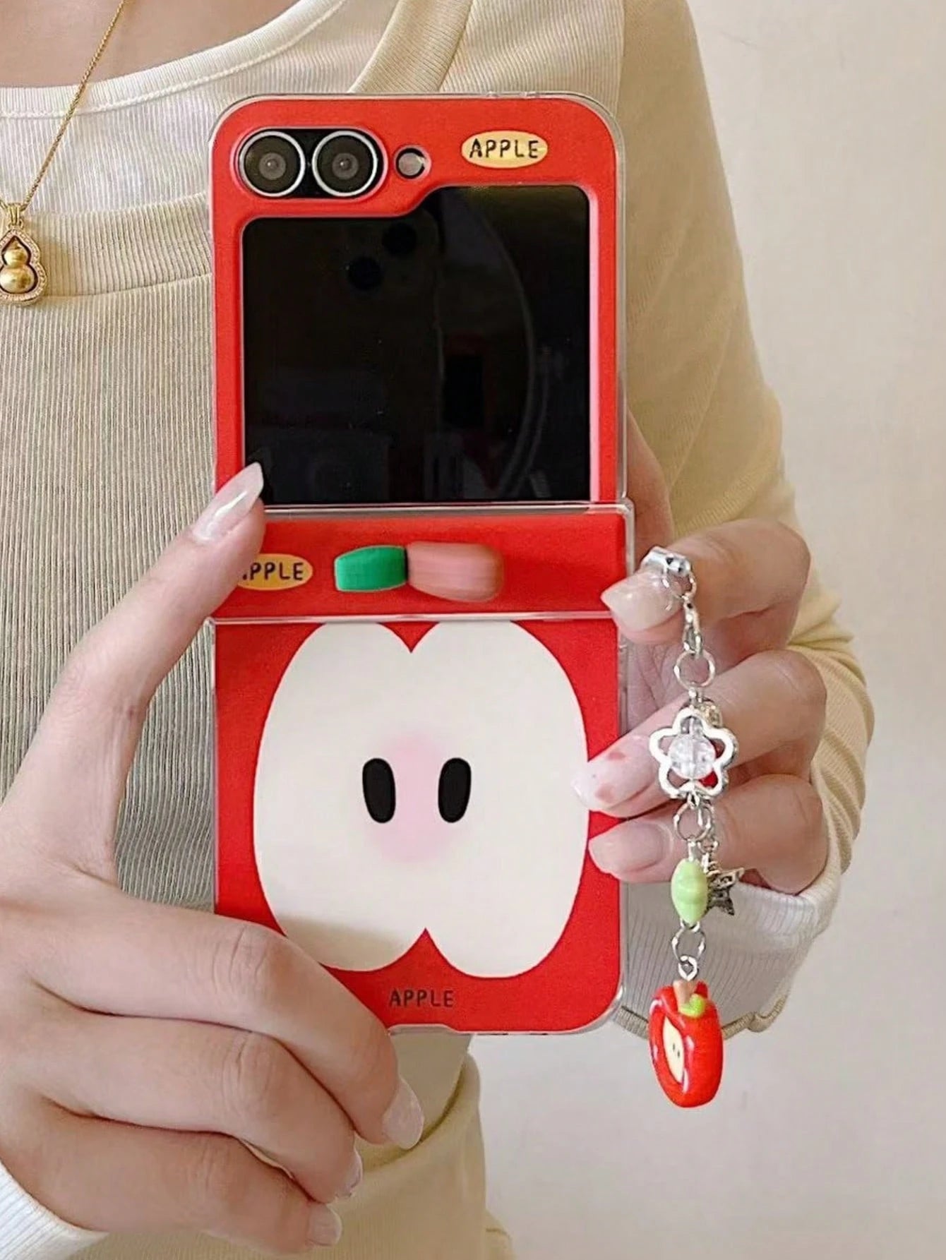 1PC Fashionable And Cute Apple Avocado Carrot Element Foldable Phone Case, Paired With Same Color Accessories, Suitable For: SamsungGalaxy Zflip 4/Zflip 5/Zflip 6/Zflip 7/OPPO Find N2 Flip/OPO Find N3