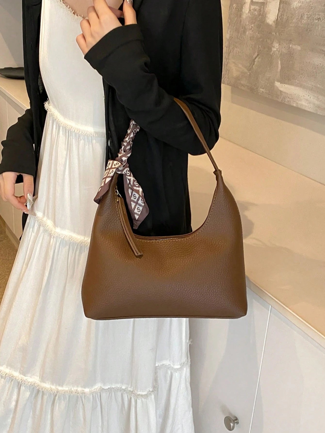 1pc Fashionable Versatile Minimalist Vintage Shoulder Underarm Bag With Silk Scarf, Zipper Closure, Suitable For Daily Shopping And Casual Wear