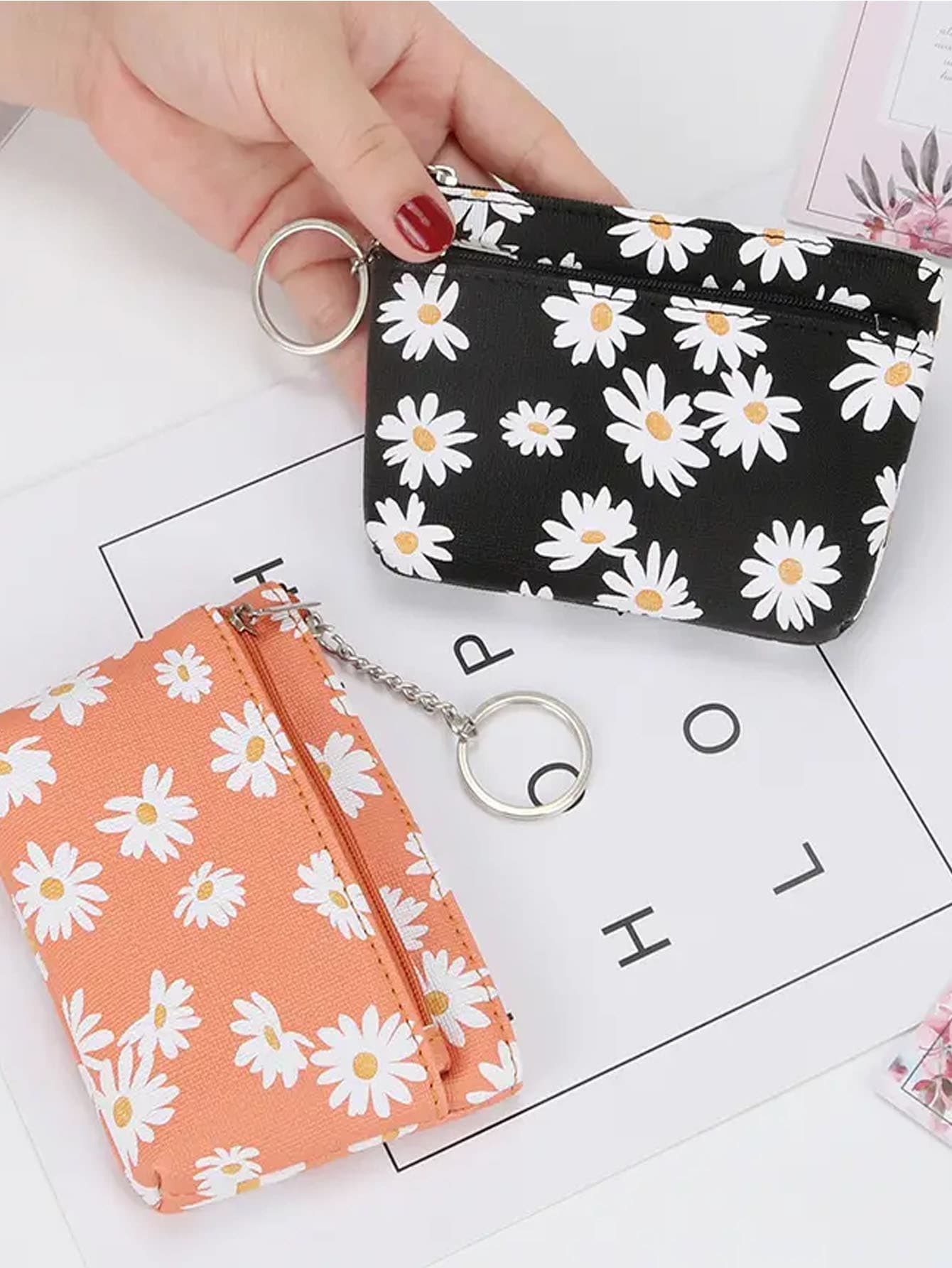 1pc Fresh Daisy Floral Print Zipper Women Card Holder Keychain For Women Wallet Mini Wallet Purse Wallet Coin Wallet,Pouch Bag
