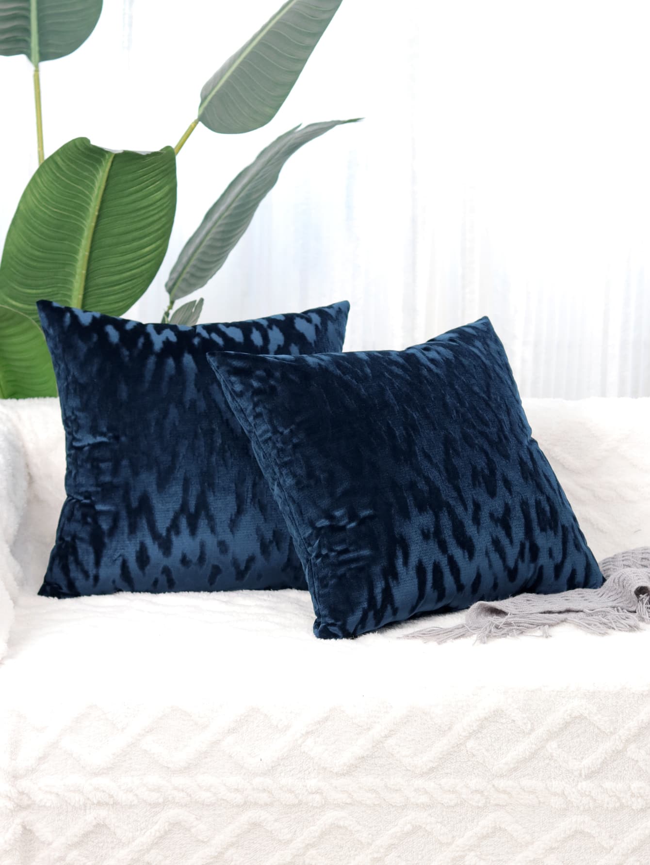 1pc Fuzzy Cushion Cover Without Filler