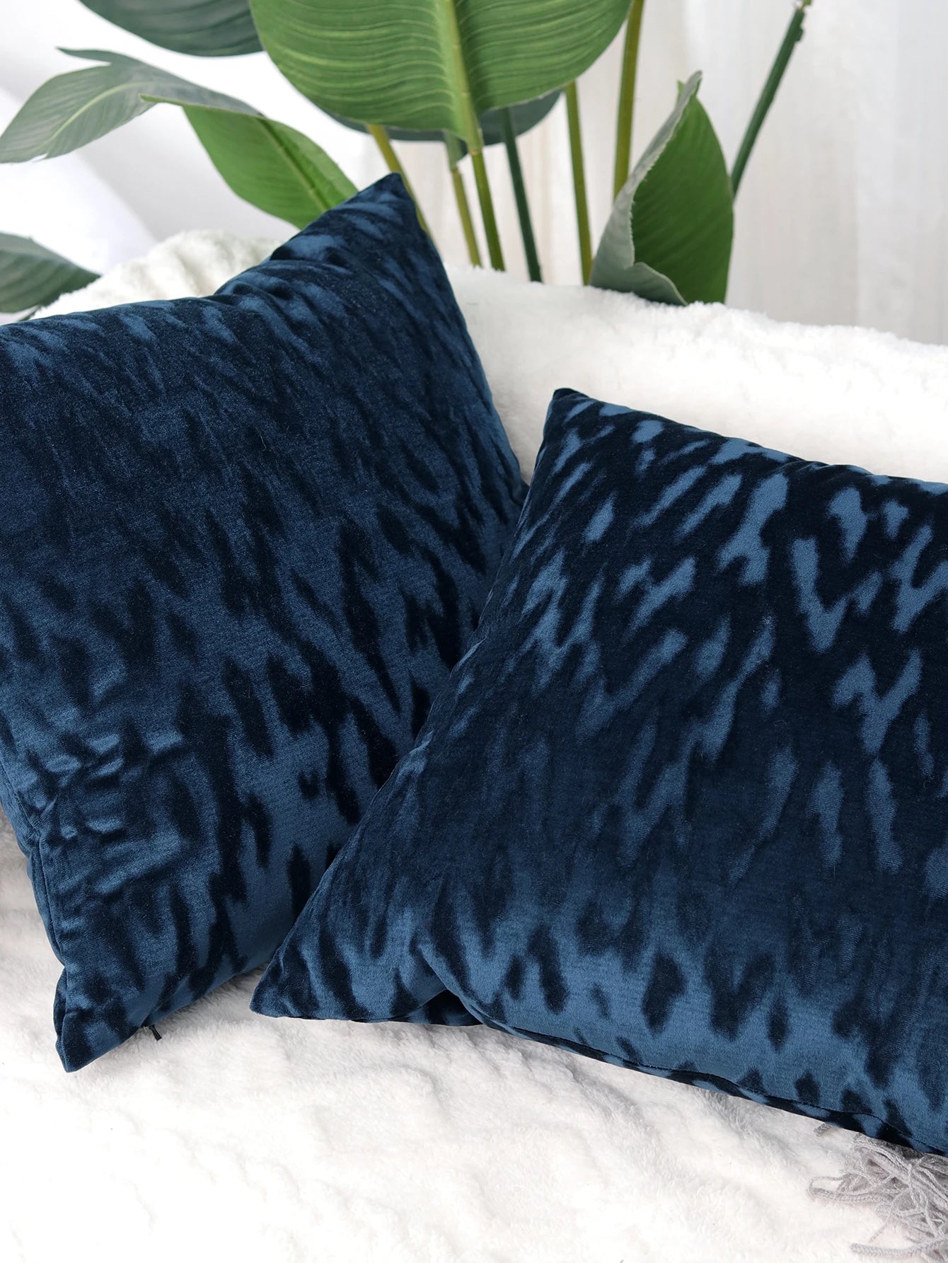 1pc Fuzzy Cushion Cover Without Filler