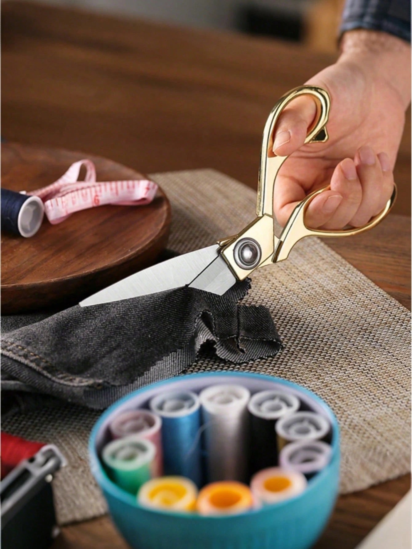 1pc Golden Fabric Scissors Stainless Steel Sharp Tailor Scissors Clothing Scissors Professional Heavy Duty Dressmaking Shears Sewing Tailor