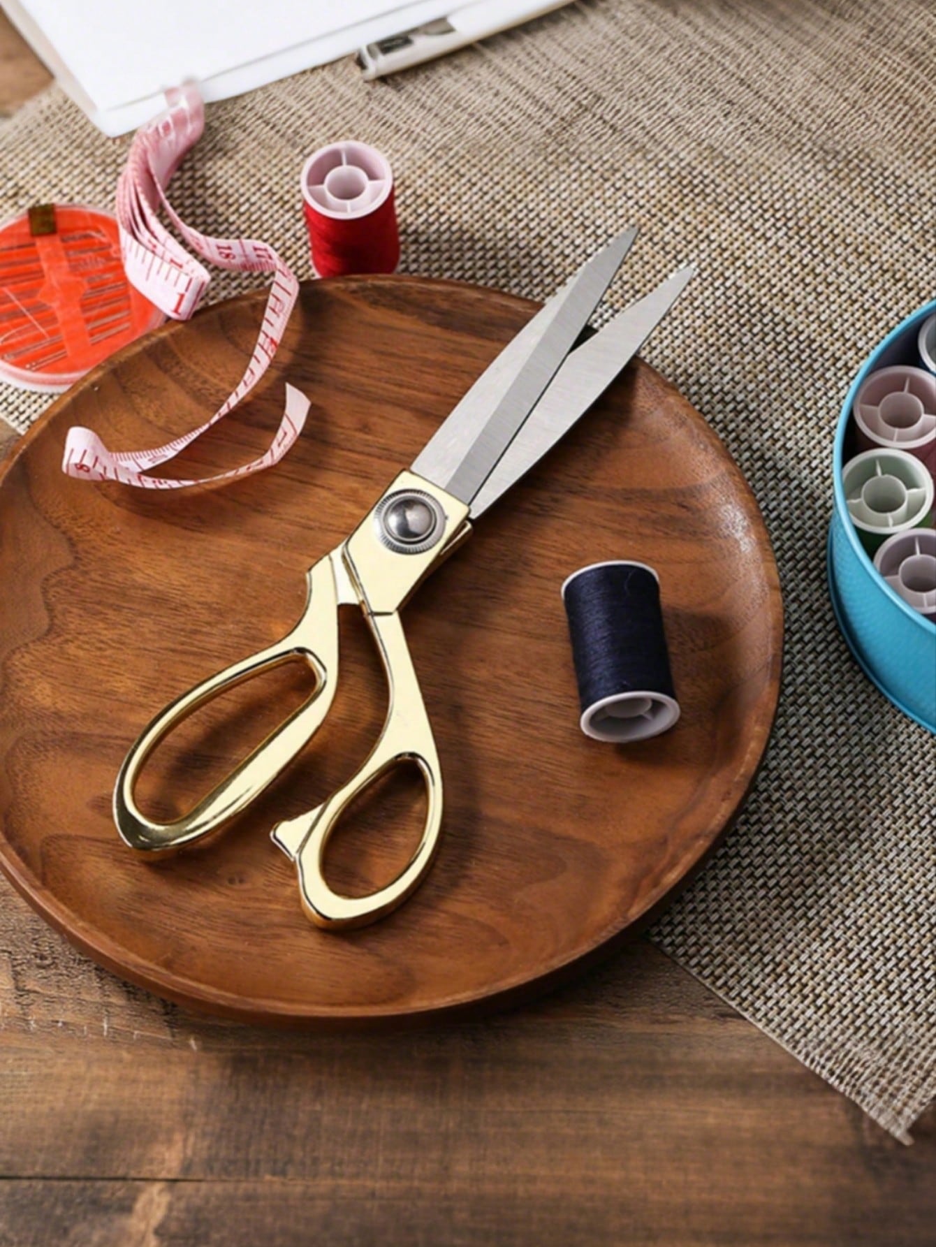 1pc Golden Fabric Scissors Stainless Steel Sharp Tailor Scissors Clothing Scissors Professional Heavy Duty Dressmaking Shears Sewing Tailor