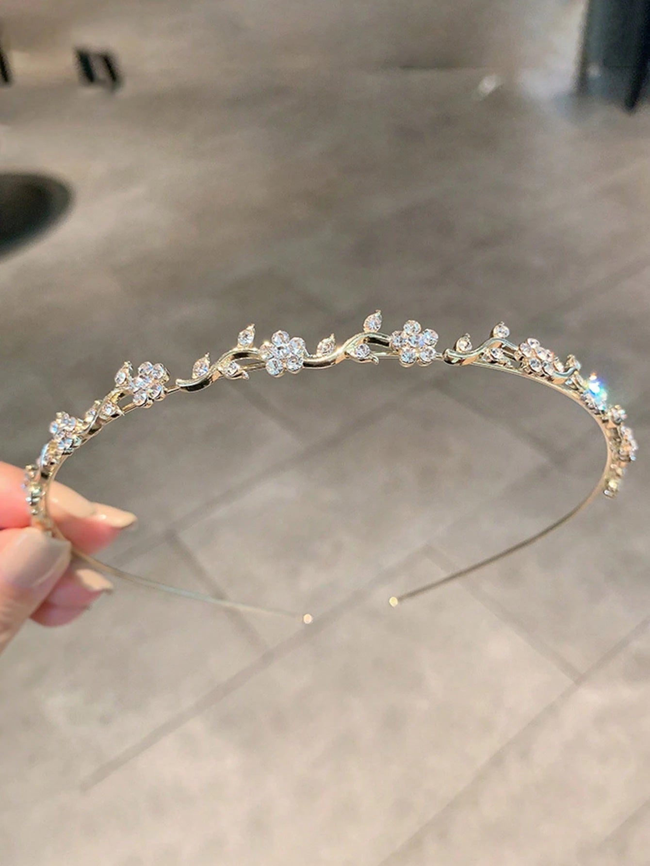 1pc Minimalist Alloy Headband, Decorated With Faux Pearl, Flowers And Rhinestones, Suitable For Women, Gold Hair Accessory, Bridal Decor, Headband, Hair Hoop