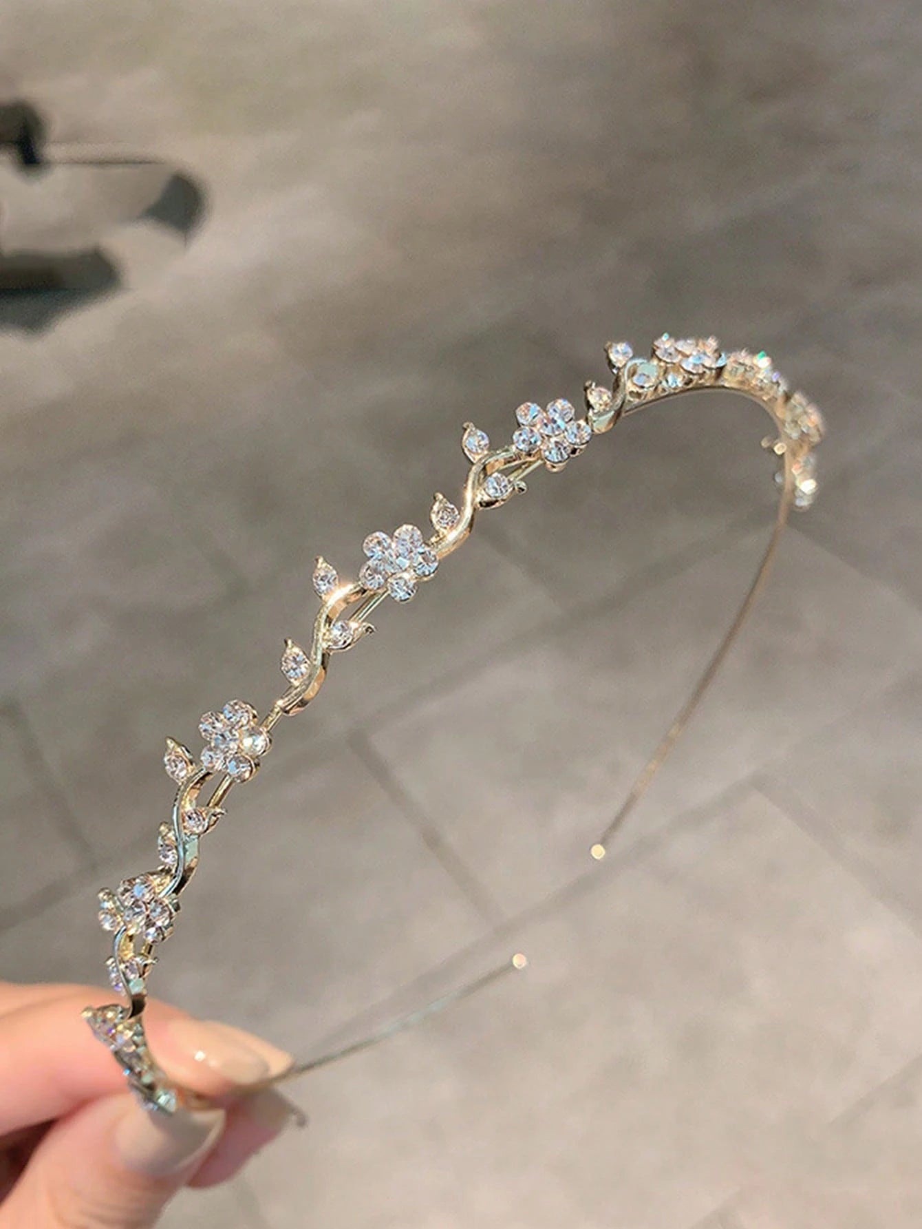 1pc Minimalist Alloy Headband, Decorated With Faux Pearl, Flowers And Rhinestones, Suitable For Women, Gold Hair Accessory, Bridal Decor, Headband, Hair Hoop