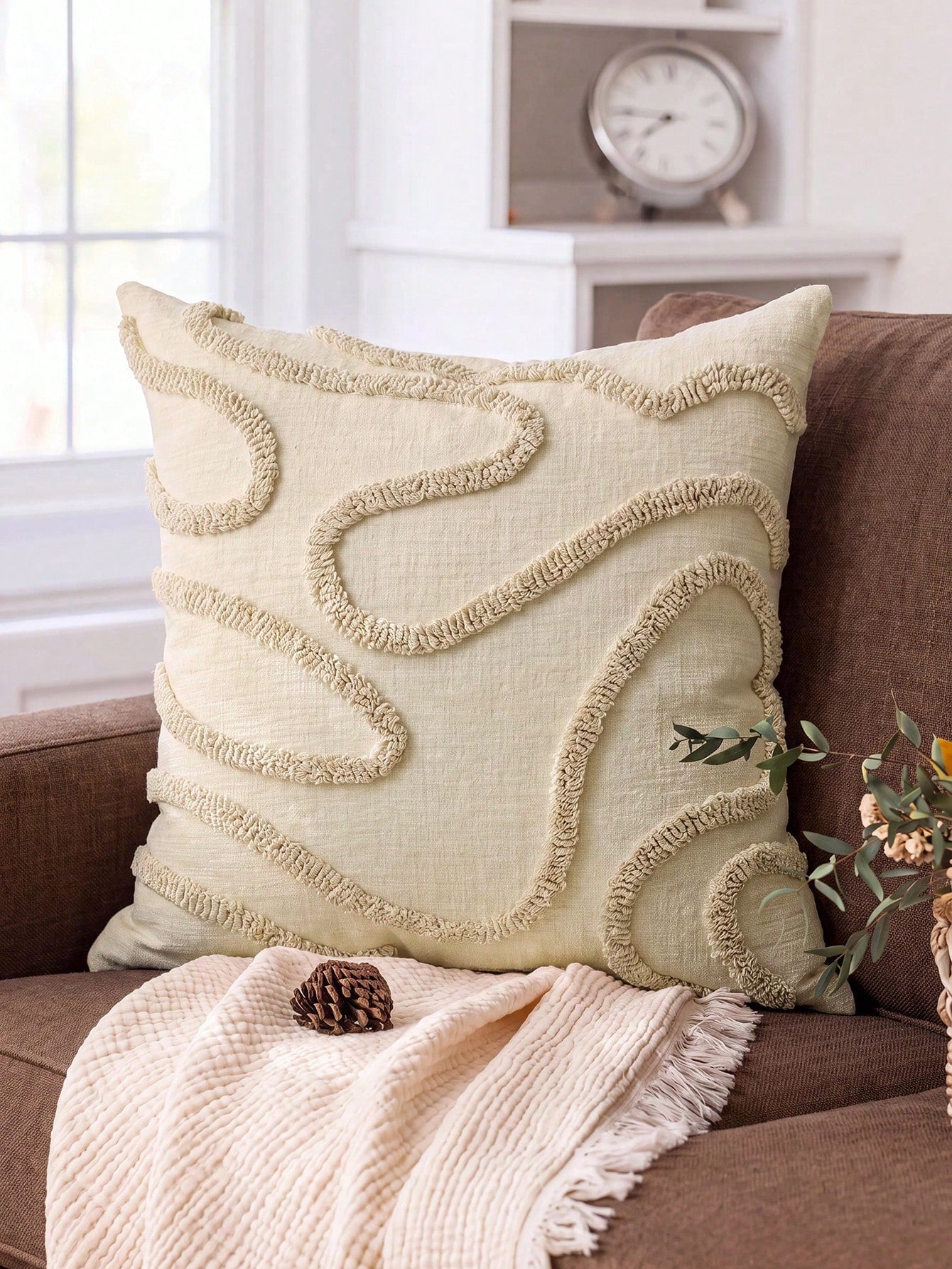 1pc Nordic Ins Style Embroidered Throw Pillow, Sofa Bed Head Pillow Lumbar Pillow, With Tufted Tassels, Suitable For Bay Window, Floor Cushion, Etc., Size 45*45cm, Autumn Decoration, Room Decor
