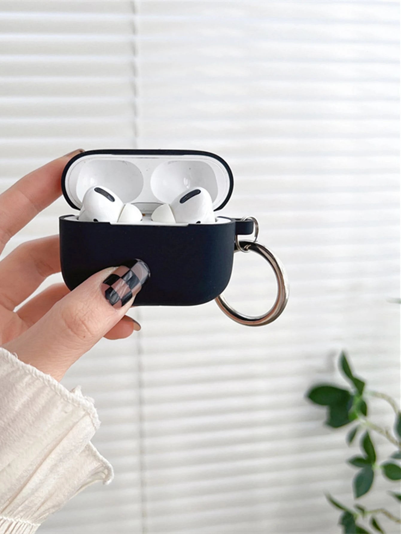 1pc Solid Color Silicone Earphone Case Compatible With Air Po D, Air Po D Silicone One-Piece Solid Color Protective Cover