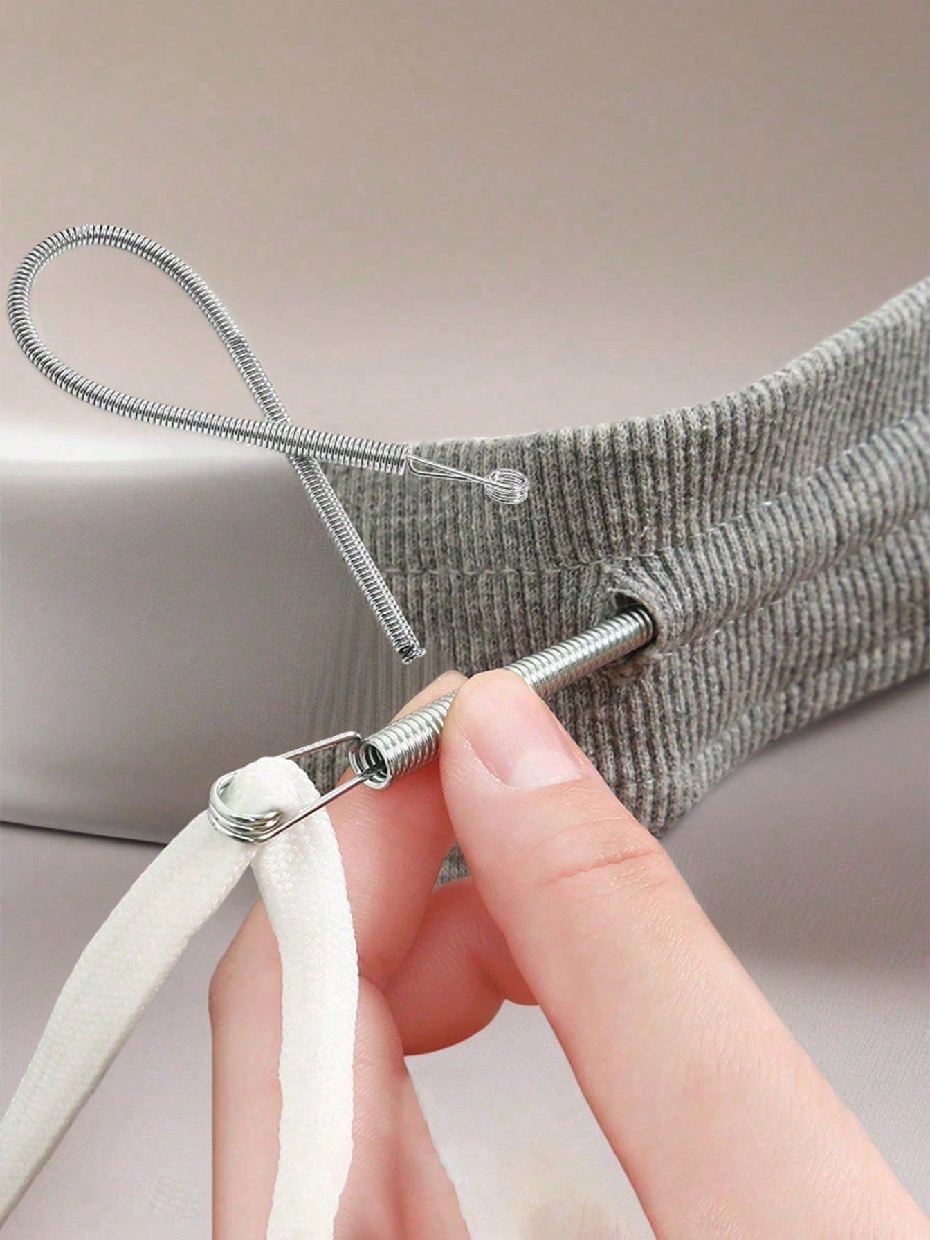 1pc Spring-Loaded Elastic Cord Replacement Tool| 2-In-1 Elastic Band Inserter, Suitable For Pants, Hoodies And Skirts| Home Essential Set, Includes Waistband Cord Puller, No-Sew DIY Assistant| Wome
