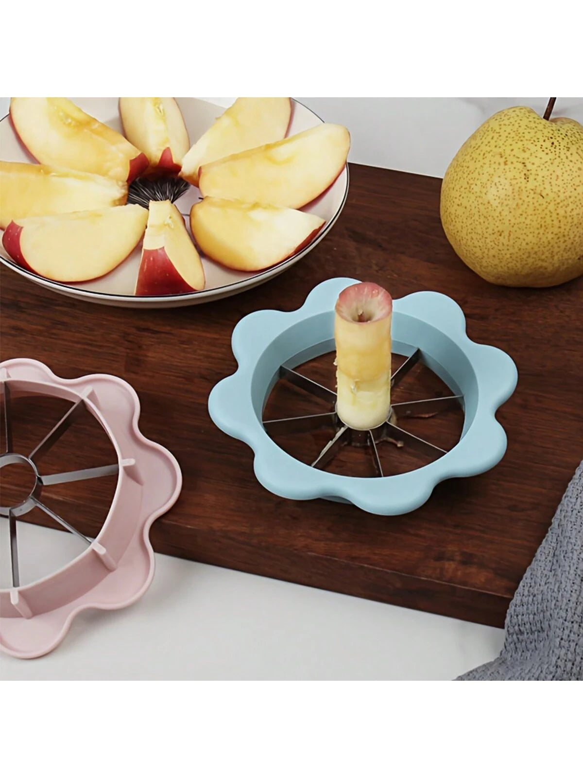 1pc Stainless Steel Flower Shaped Apple Cutter, Multifunction Fruit Corer & Divider, Household Kitchen Fruit Cutting Tool