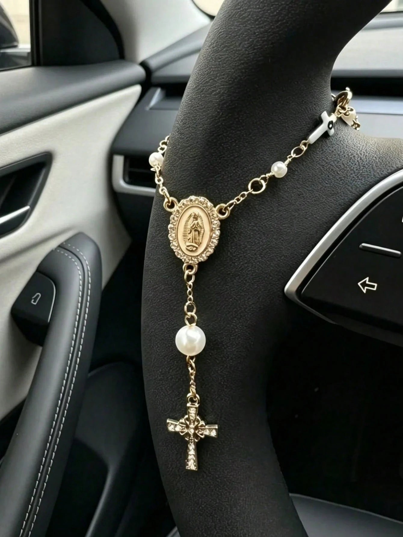1pc Steering Wheel Rosary Ornament L Rosary Car Charm Accessory L Car Ornament L Car Charm L Car Decoration L Unique Fashion Car Charm Decor