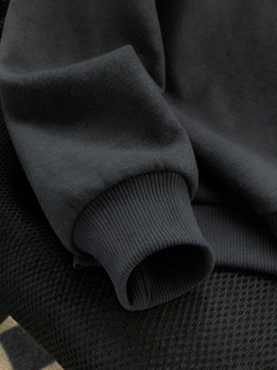 1pc Tween Boy Thermal Lined Thick Warm Sweatshirt, Young Student Clothing, Suitable For Kids Autumn/Winter Long Sleeve Top, Fashionable/Streetwear//Sporty