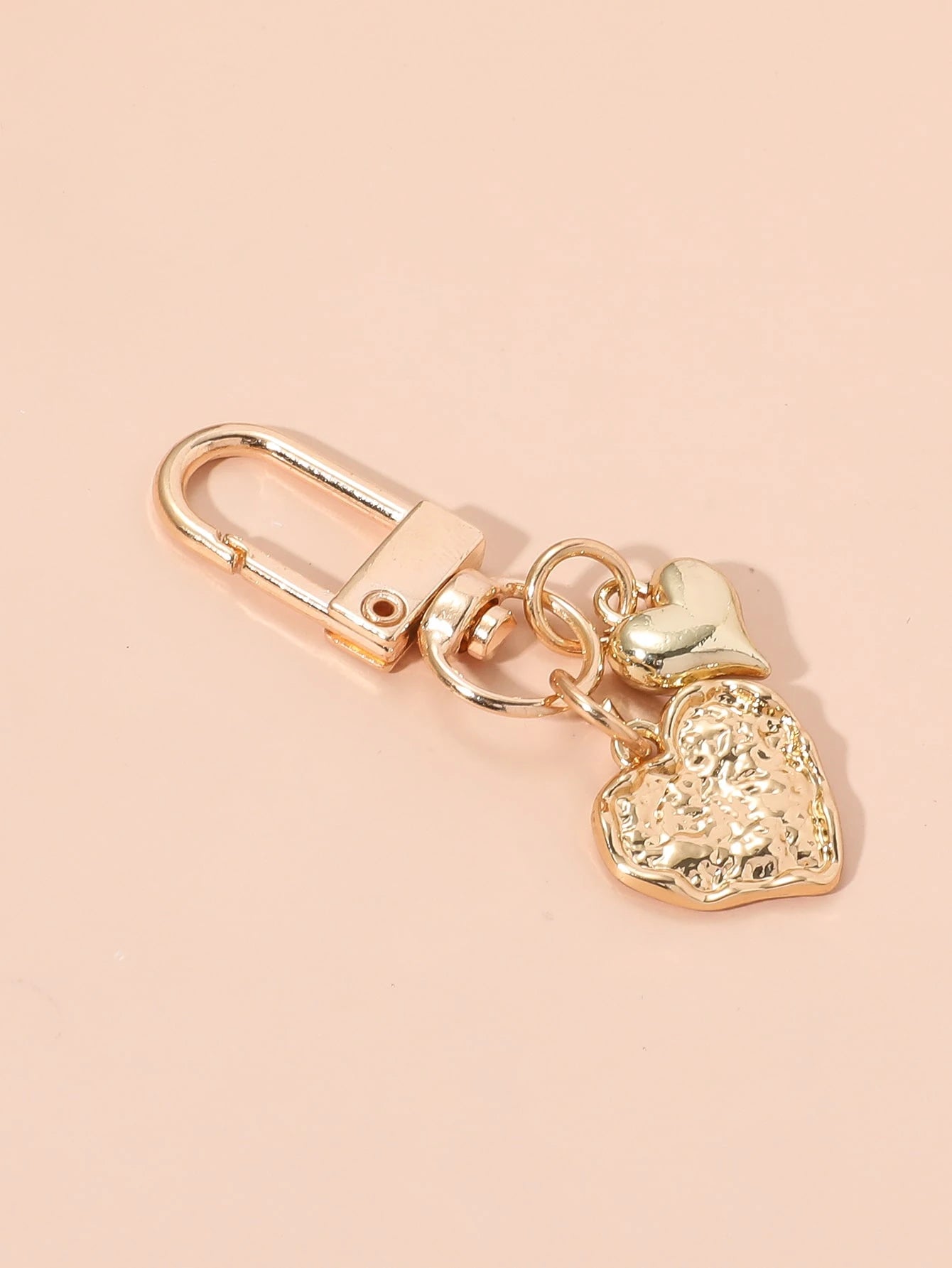 1pc Unisex Gold-Tone Alloy Heart Shaped Keychain Pendant. Best Gift For Friends For Bag & Purse Hanging Decoration Thank You Gifts Teacher Accessories